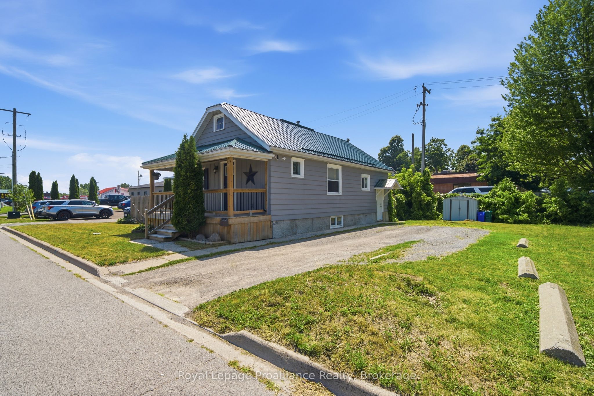 22 Flindall Street, Quinte West, ON K8V 3E3 photo 5