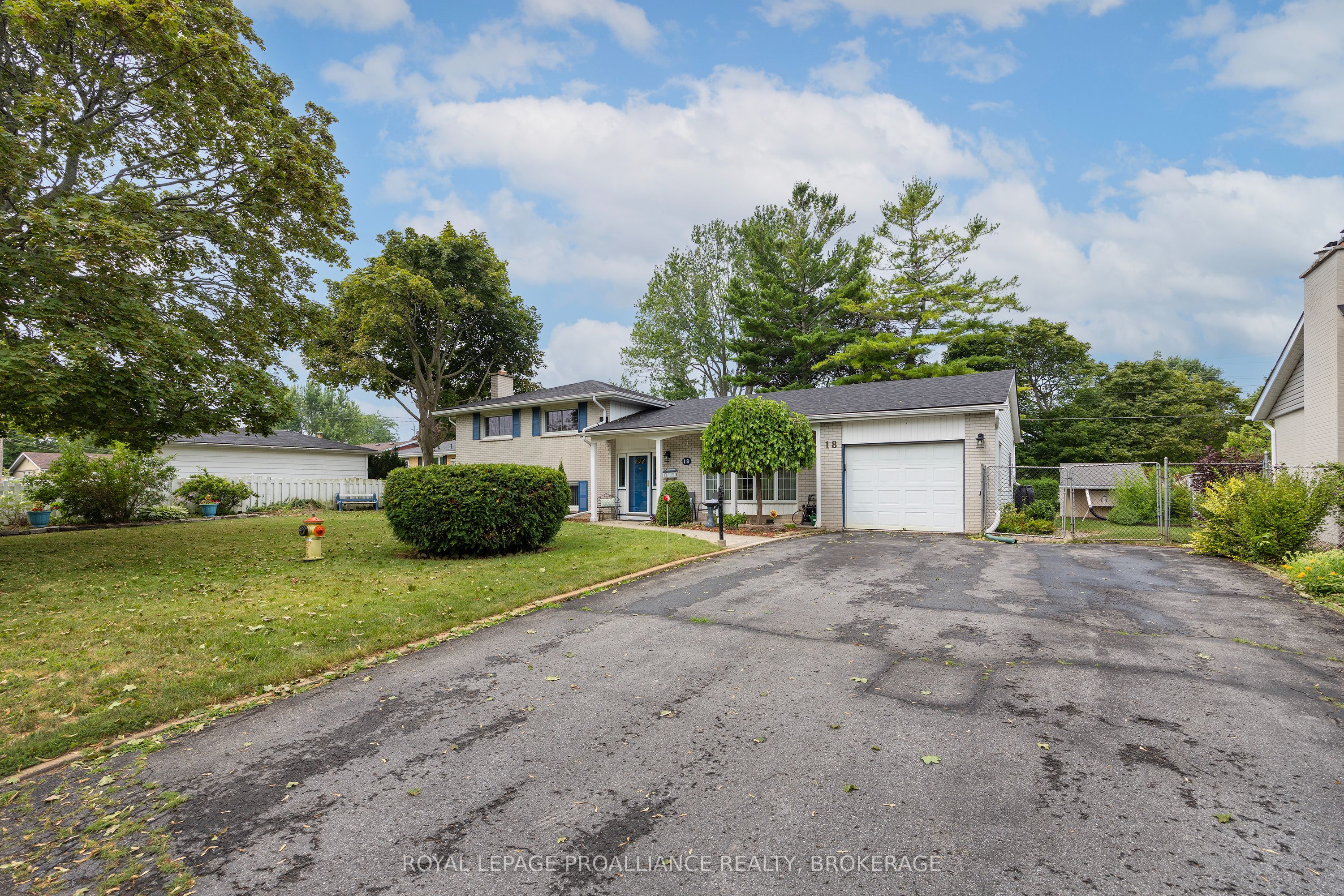 18 Casterton Avenue, Kingston, ON K7M 1R5 photo 5