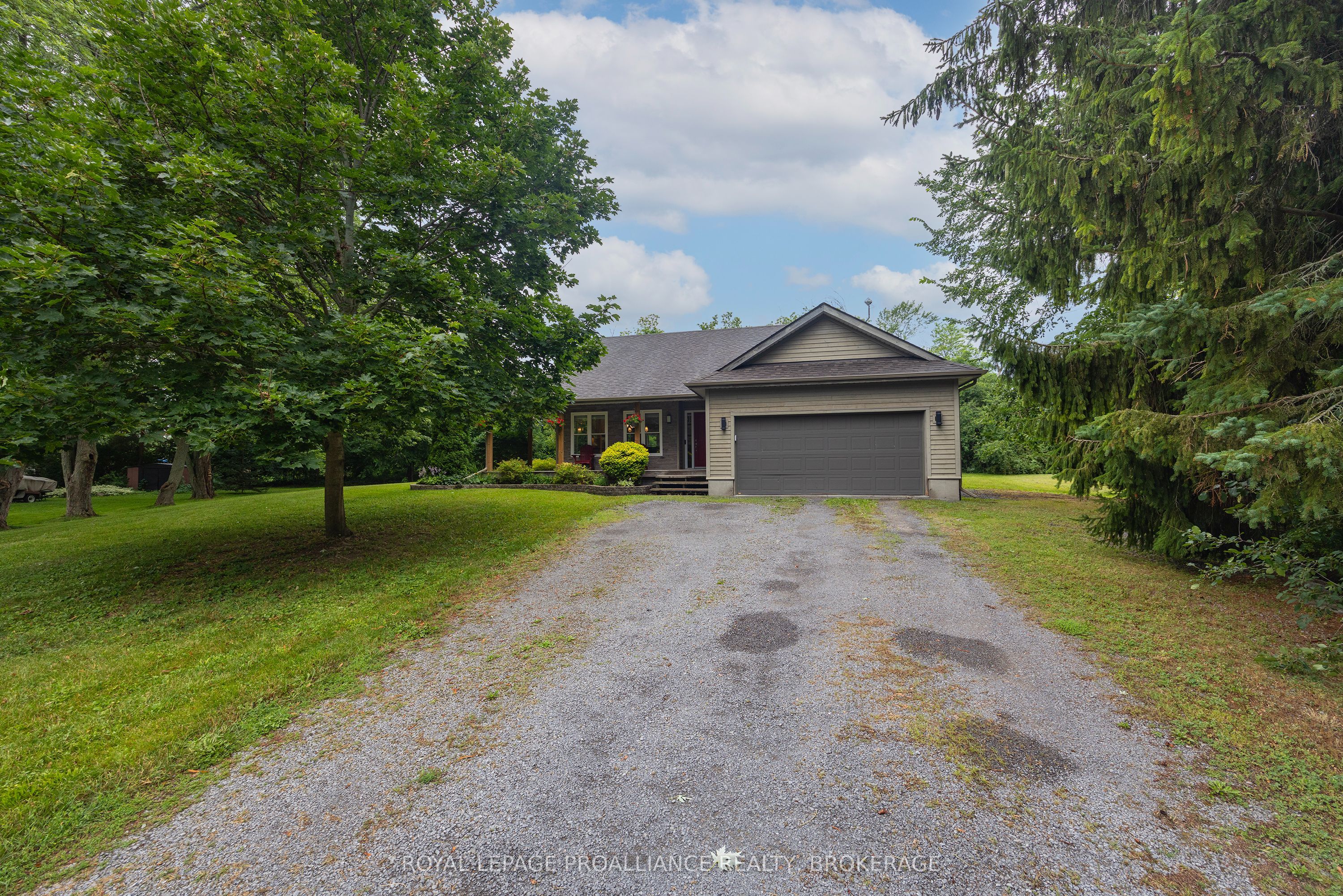 124 Park Street, Greater Napanee, ON K0H 1G0 photo 3