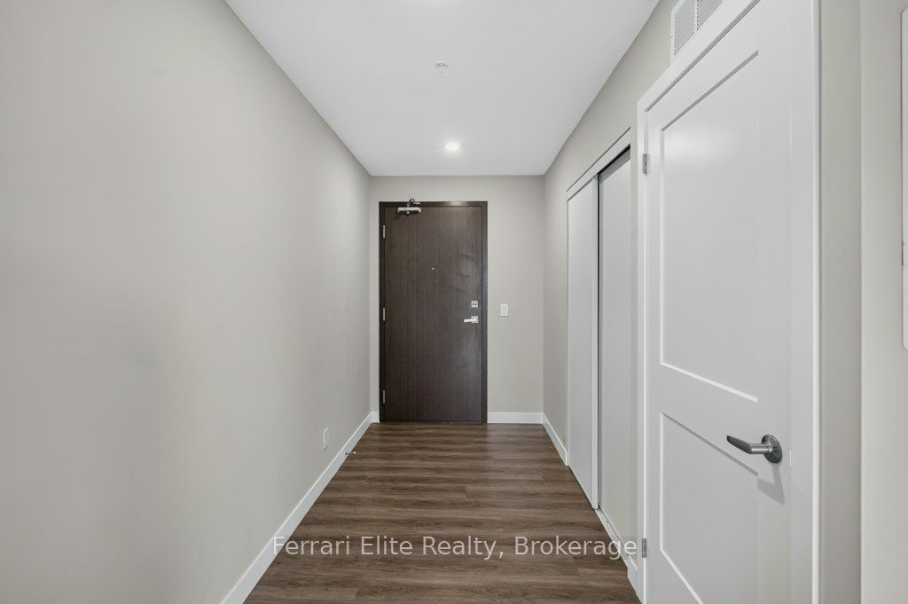 15 Queen Street S 1114, Hamilton, ON L8P 0C6 photo 4