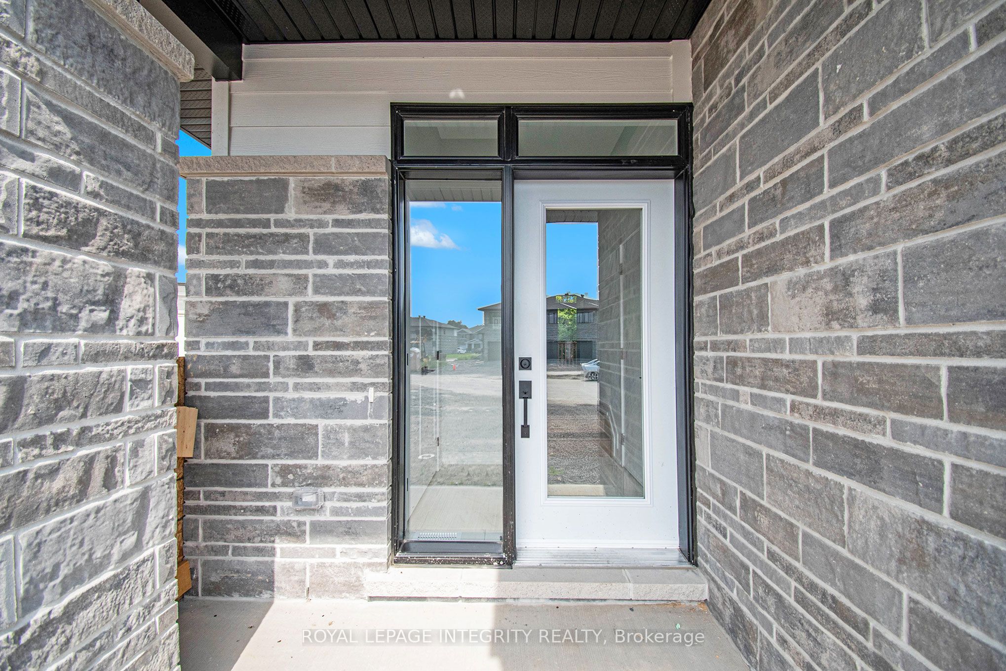 10 Morrall Court, Arnprior, ON K7S 0J4 photo 2