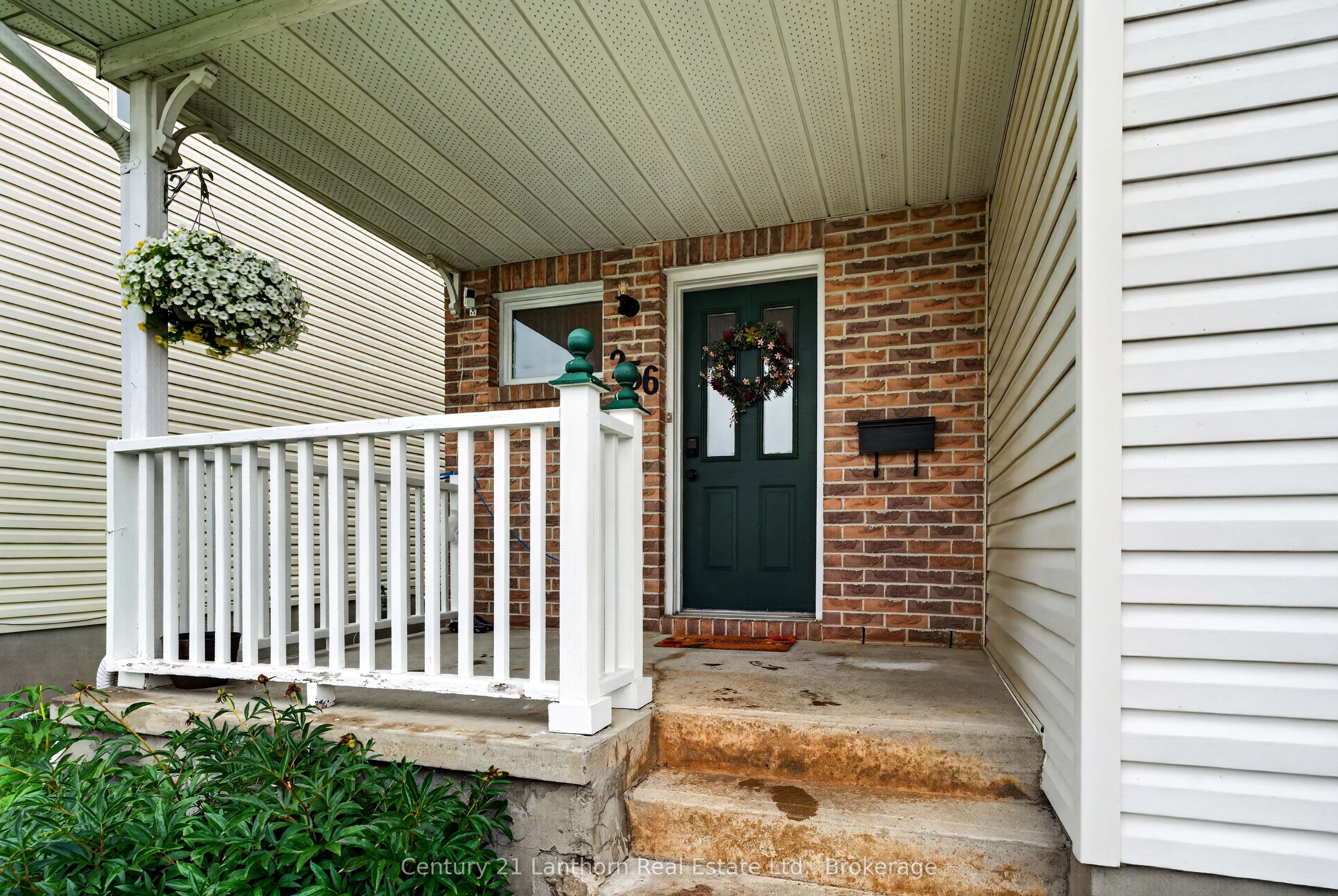 256 Vanguard Court, Kingston, ON K7M 8P8 photo 5