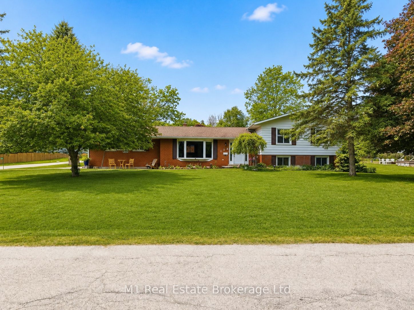 114 Angelica Street, Centre Wellington, ON N1M 2Z6 photo 2