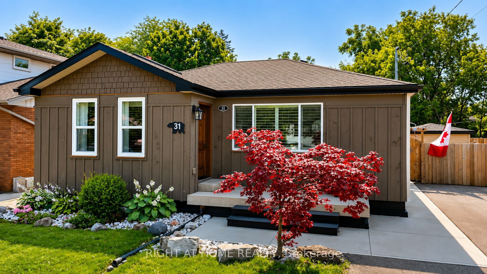 31 Dorothy Street, Hamilton, ON L9A 3N9