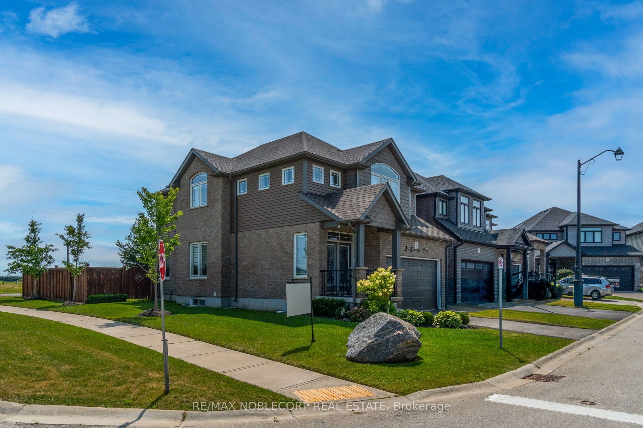 2 Sparrow Crescent, East Luther Grand Valley, ON L9W 7P2 photo 3