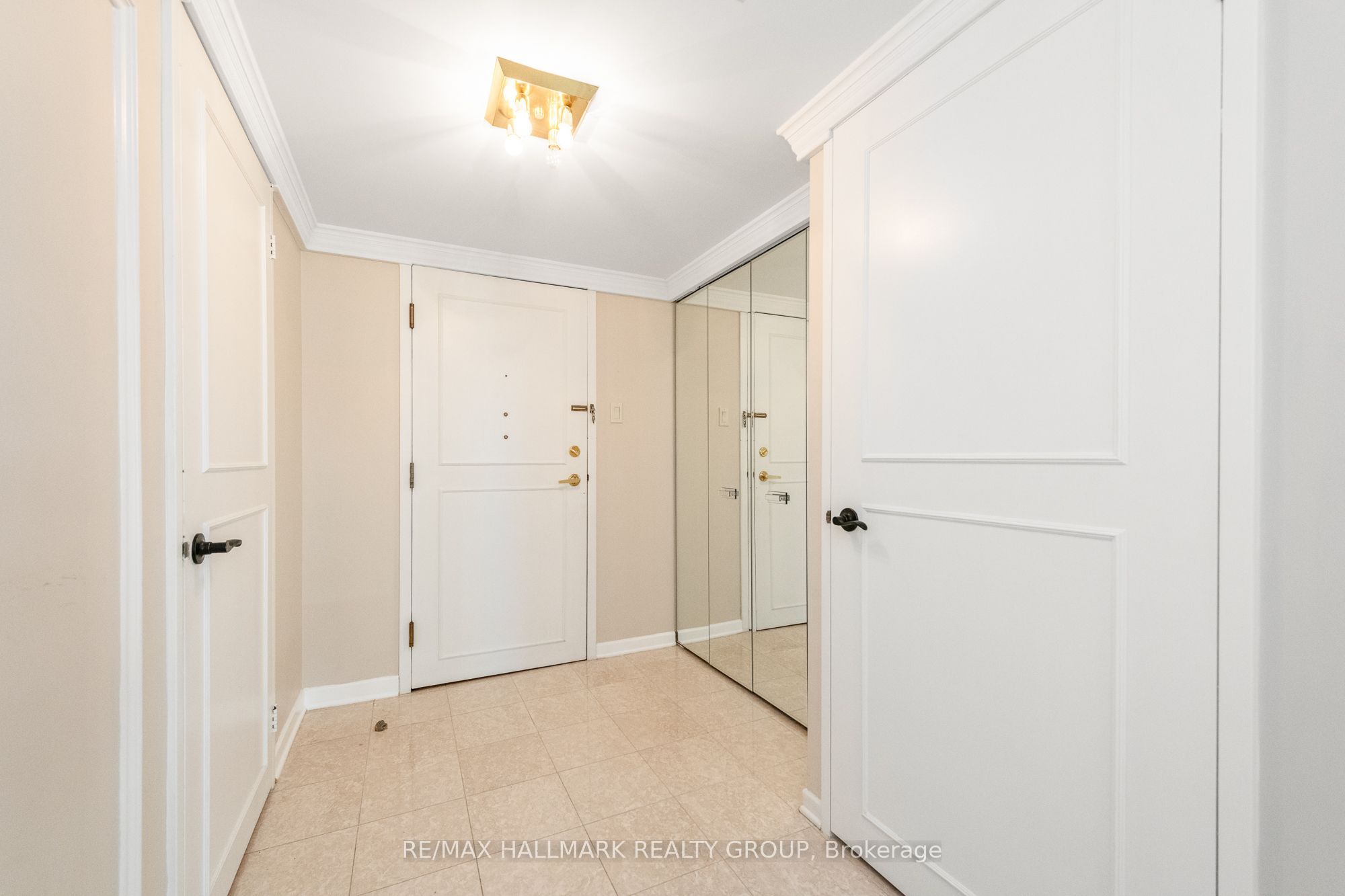 1510 Riverside Drive 1702, Alta Vista and Area, ON K1G 4X5 photo 5