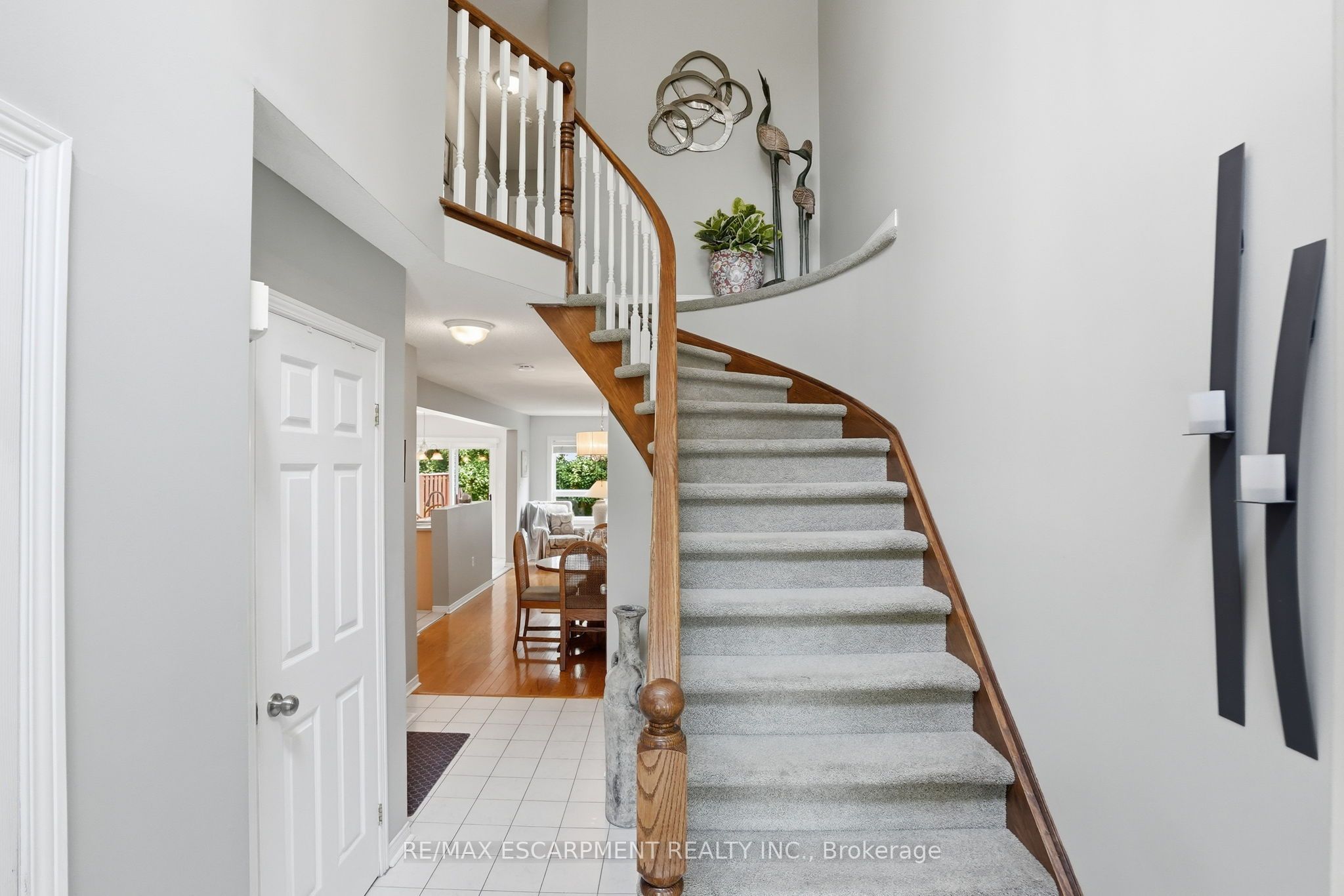 819 Upper Paradise Road 9, Hamilton, ON L9C 5R1 photo 3