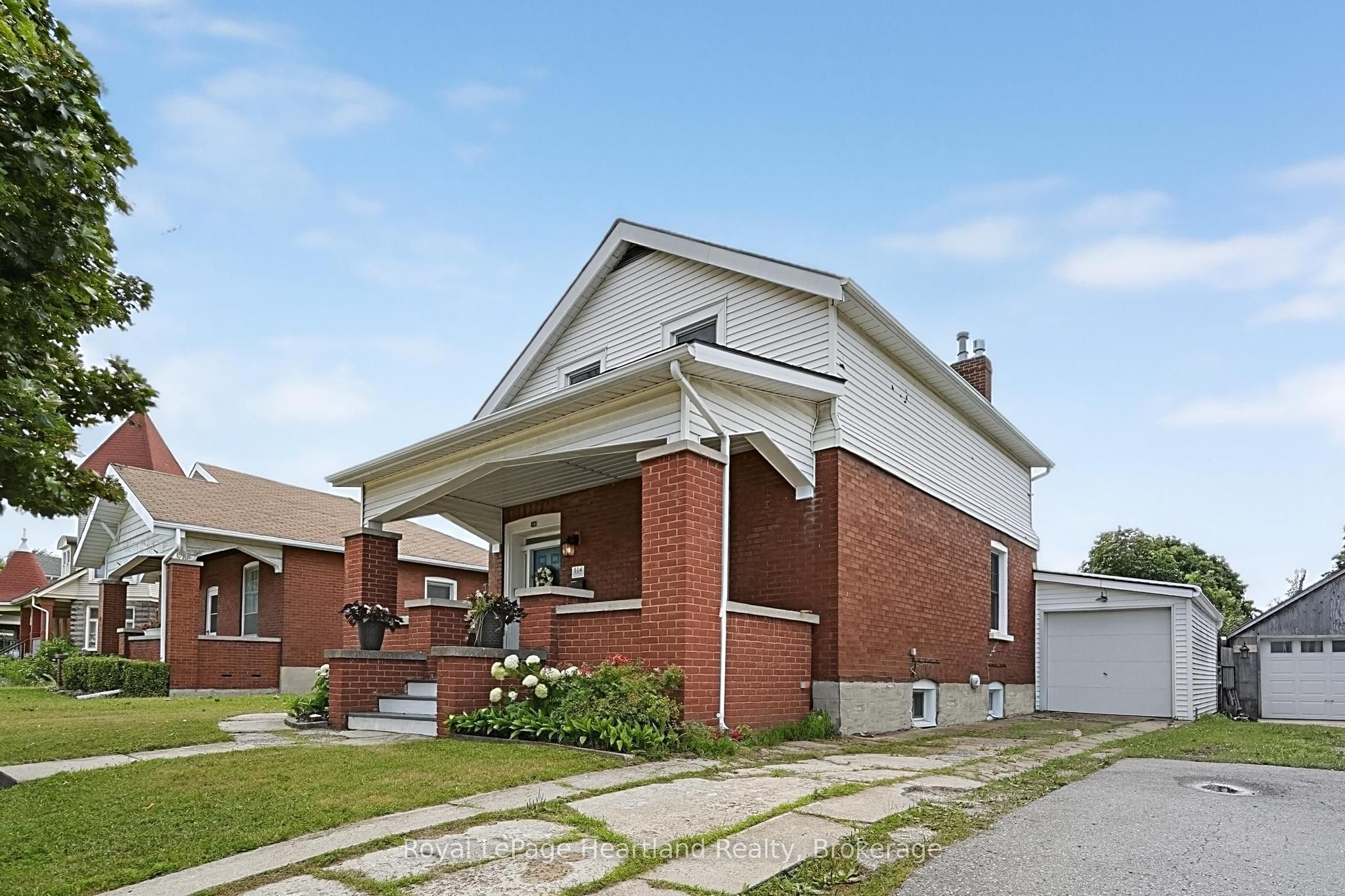 114 ELGIN Avenue E, Goderich, ON N7A 1K6 photo 2