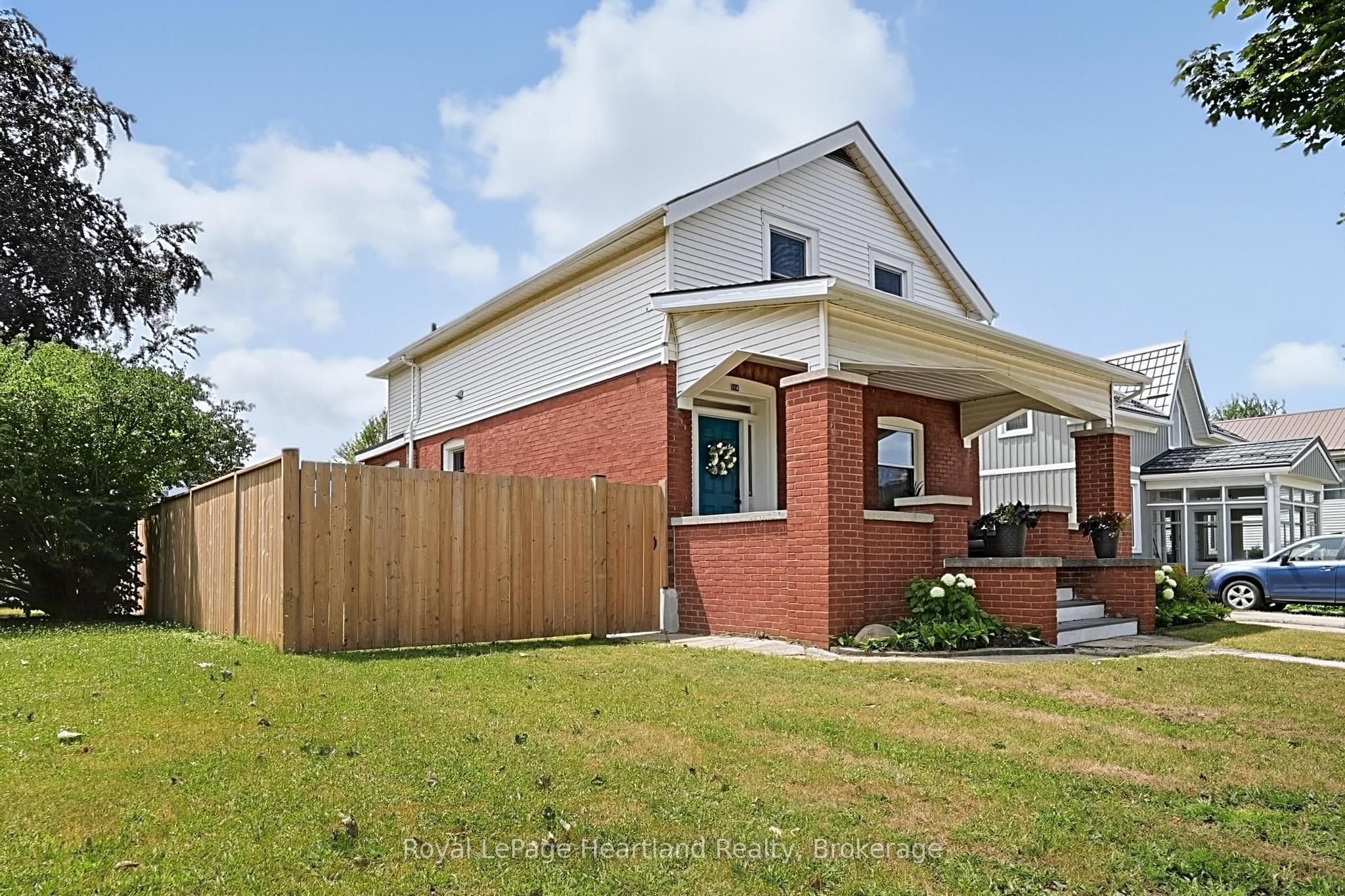 114 ELGIN Avenue E, Goderich, ON N7A 1K6 photo 3