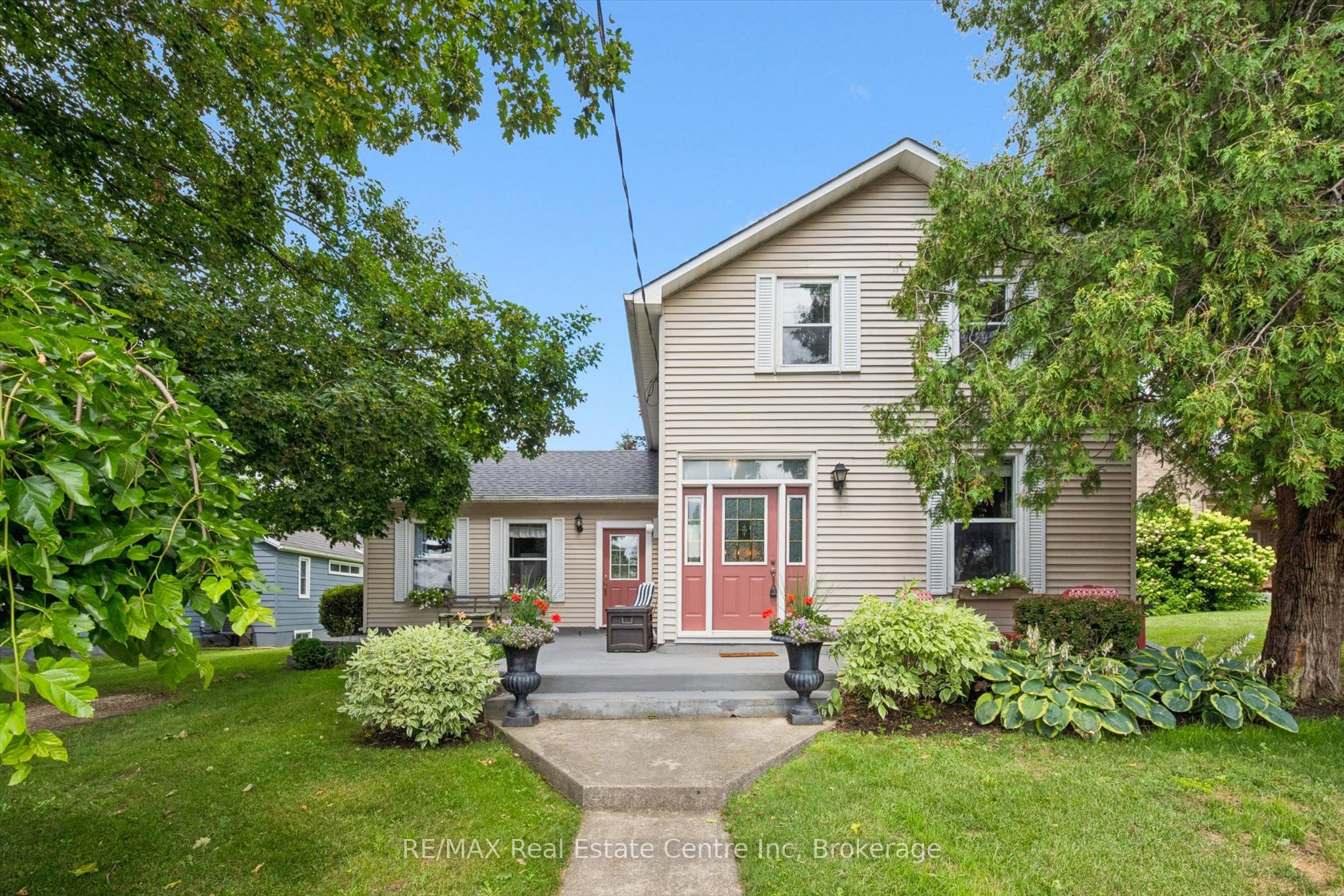 25 Badenoch Street, Puslinch, ON N0B 2C0