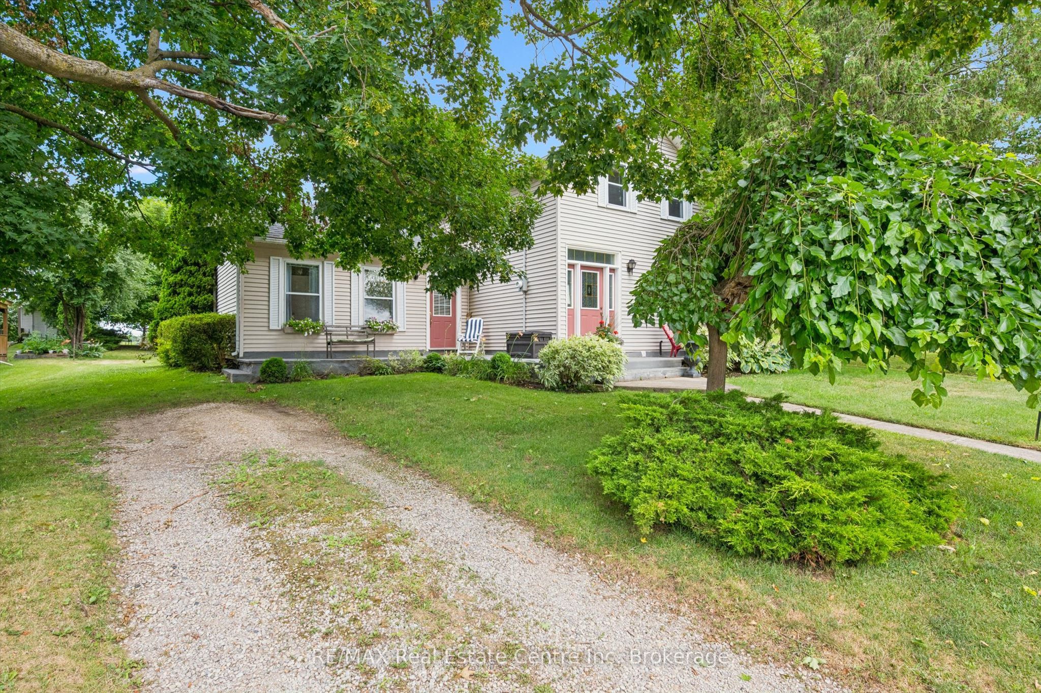 25 Badenoch Street, Puslinch, ON N0B 2C0 photo 2