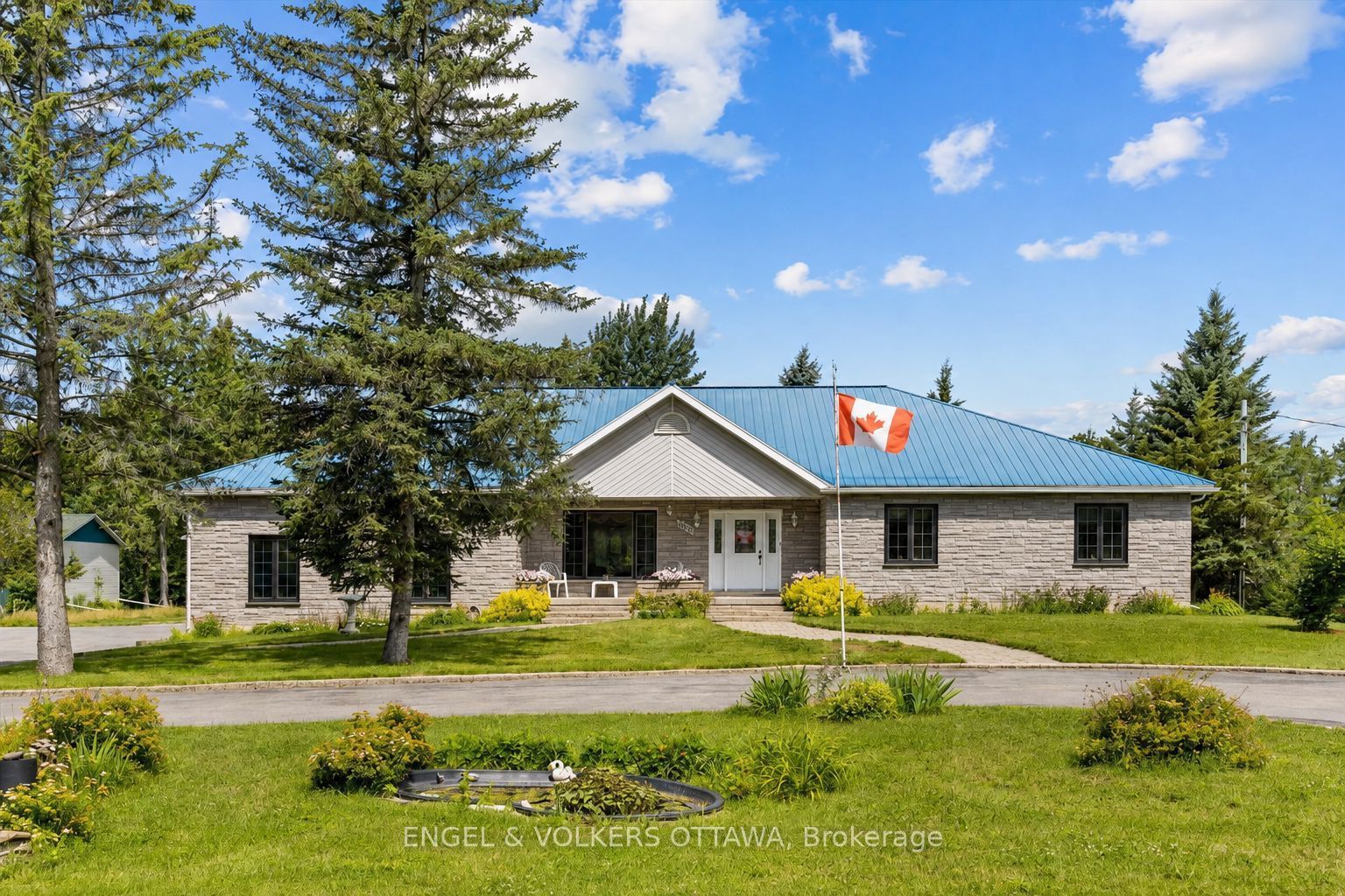 3805 Big Rideau Lake Road, Rideau Lakes, ON K0G 1V0