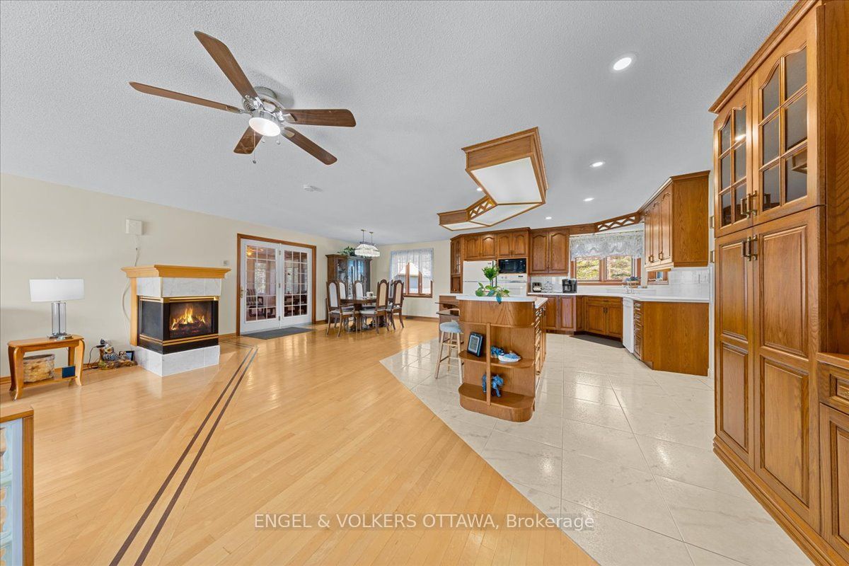 3805 Big Rideau Lake Road, Rideau Lakes, ON K0G 1V0 photo 4