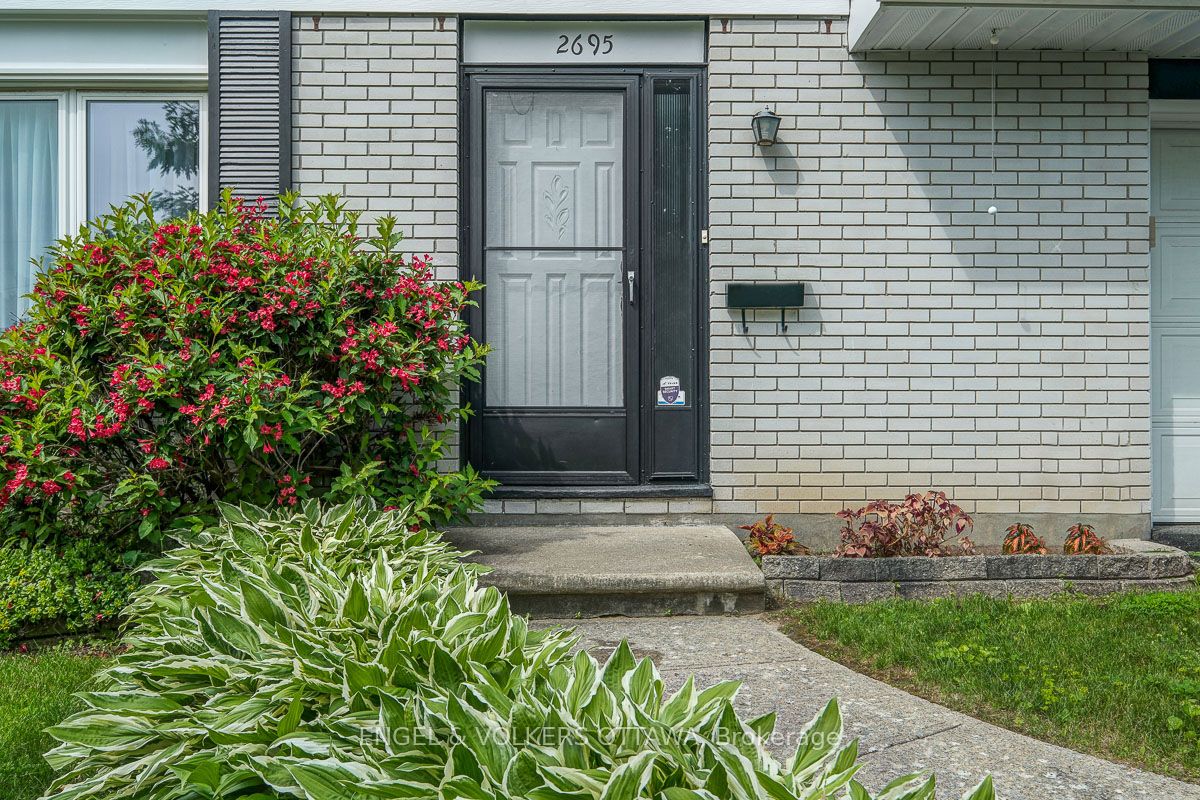 2695 Hickson Crescent S, Parkway Park - Queensway Terrace S and Area, ON K2H 6Y5 photo 5