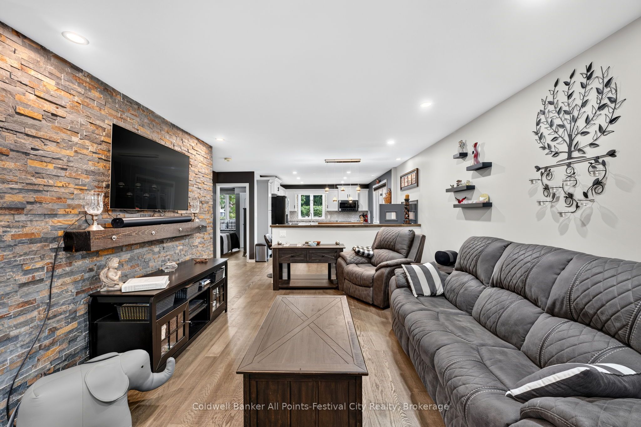 128 Cambria Road N, Goderich, ON N7A 2P8 photo 4