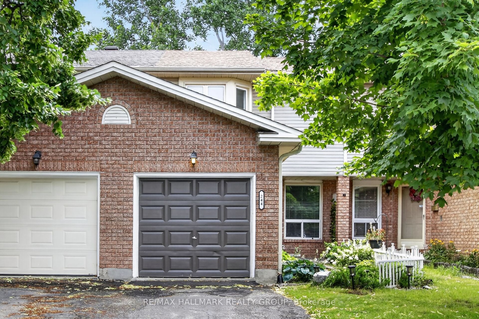 244 Huntersfield Drive, Hunt Club - South Keys and Area, ON K1T 3M5 photo 2