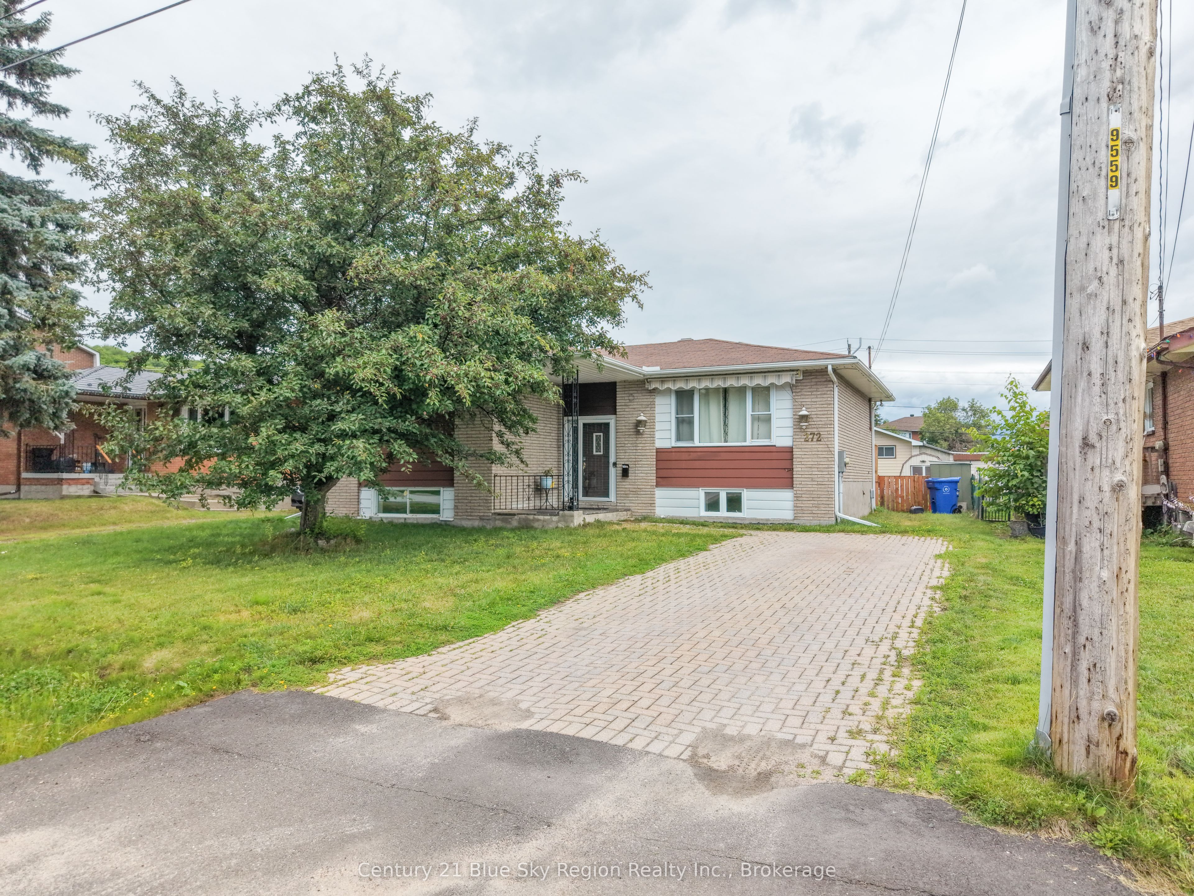 272 Patricia Street, North Bay, ON P1B 7Z3 photo 2