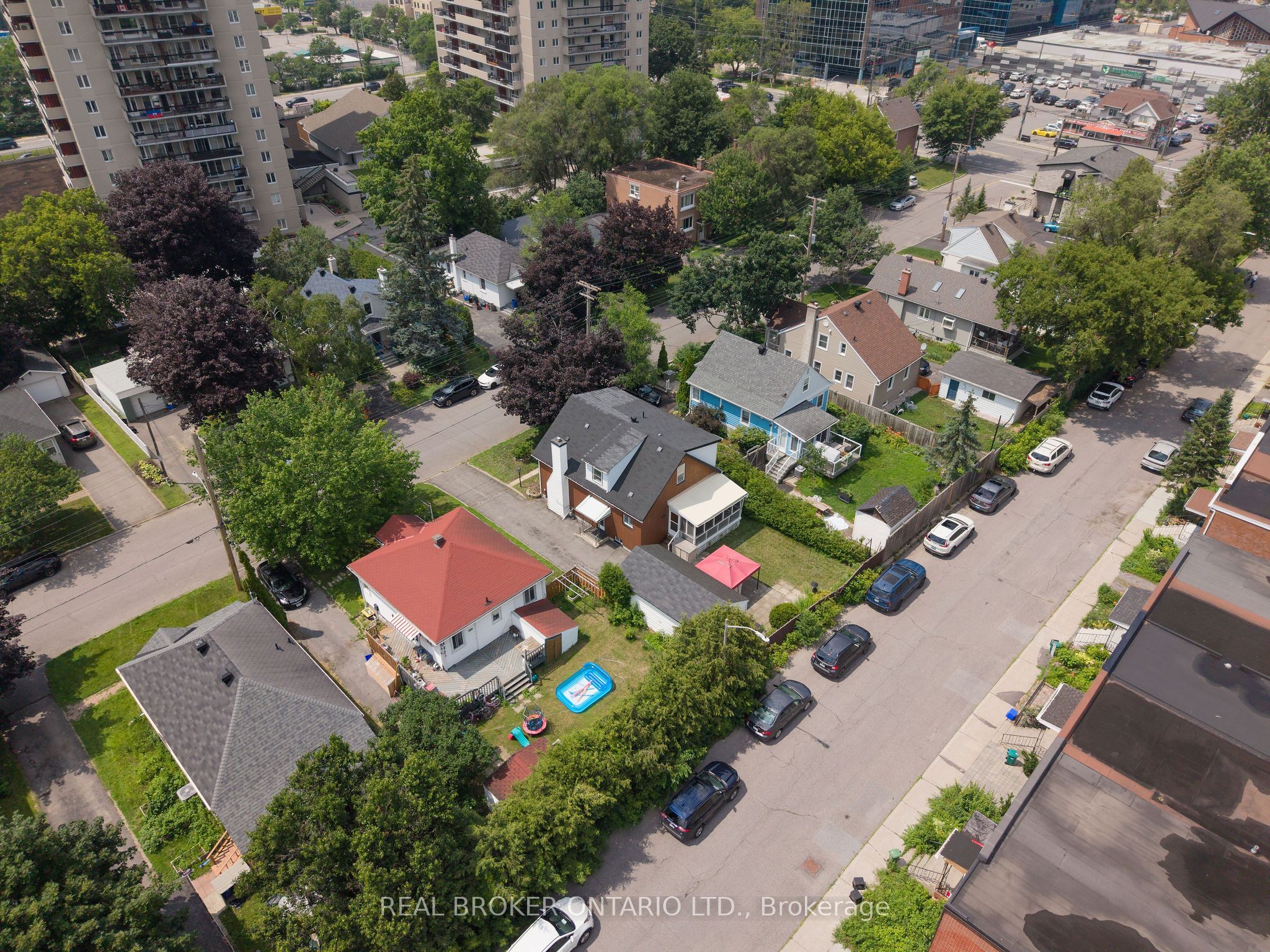 385 Enfield Avenue, Vanier and Kingsview Park, ON K1L 7L2 photo 5