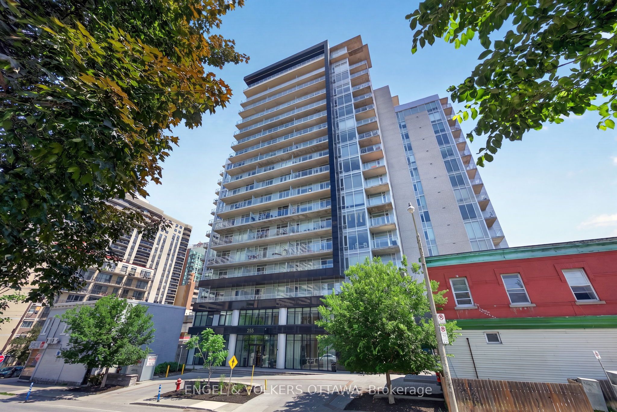 255 Bay Street 816, Ottawa Centre, ON K1R 0C5
