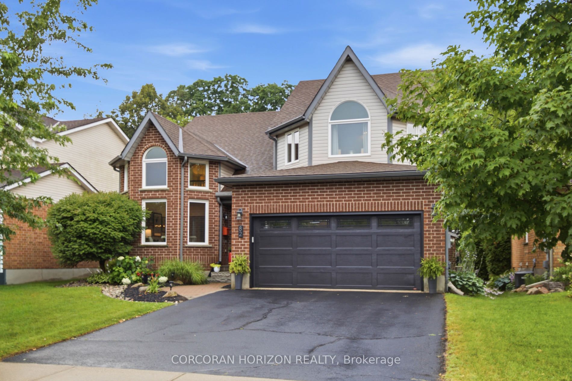 82 Ptarmigan Drive, Guelph, ON N1C 1B6 photo 2