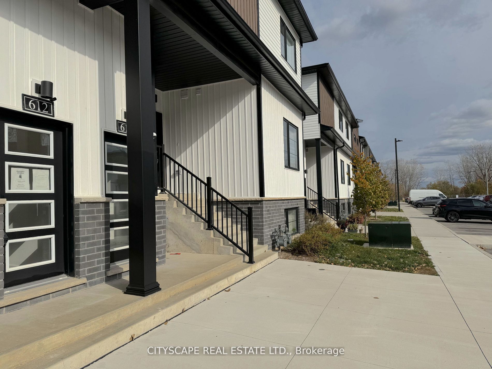 4263 Fourth Avenue 612, Niagara Falls, ON L2E 0C2 photo 3