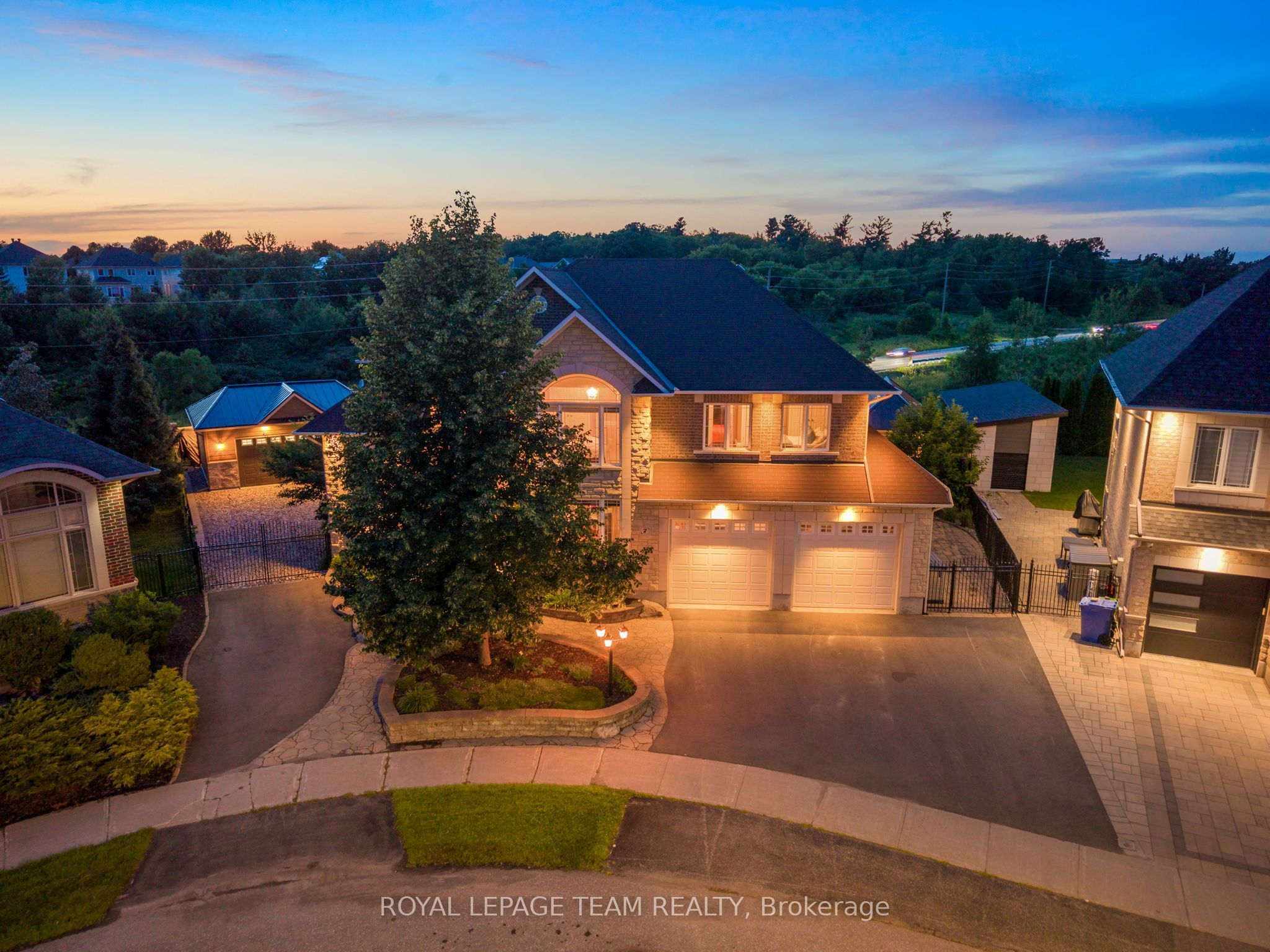 7 Tradewinds Drive, Barrhaven, ON K2G 6Y4 photo 2