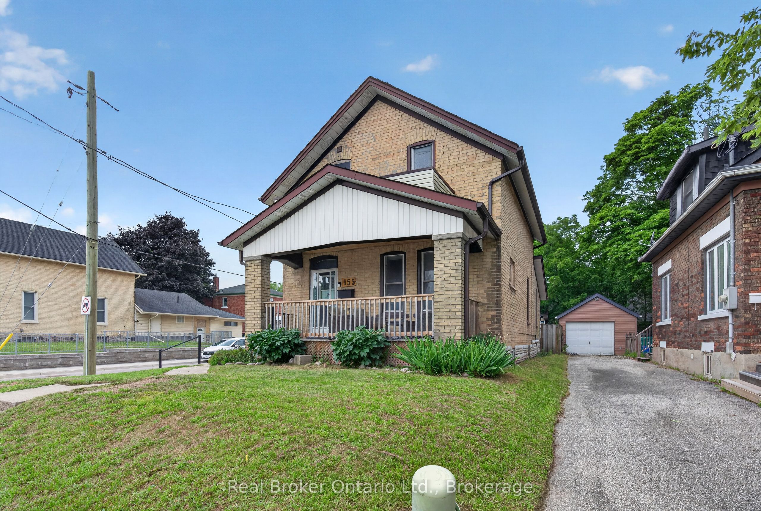 155 Lancaster Street W, Kitchener, ON N2H 4T7 photo 2