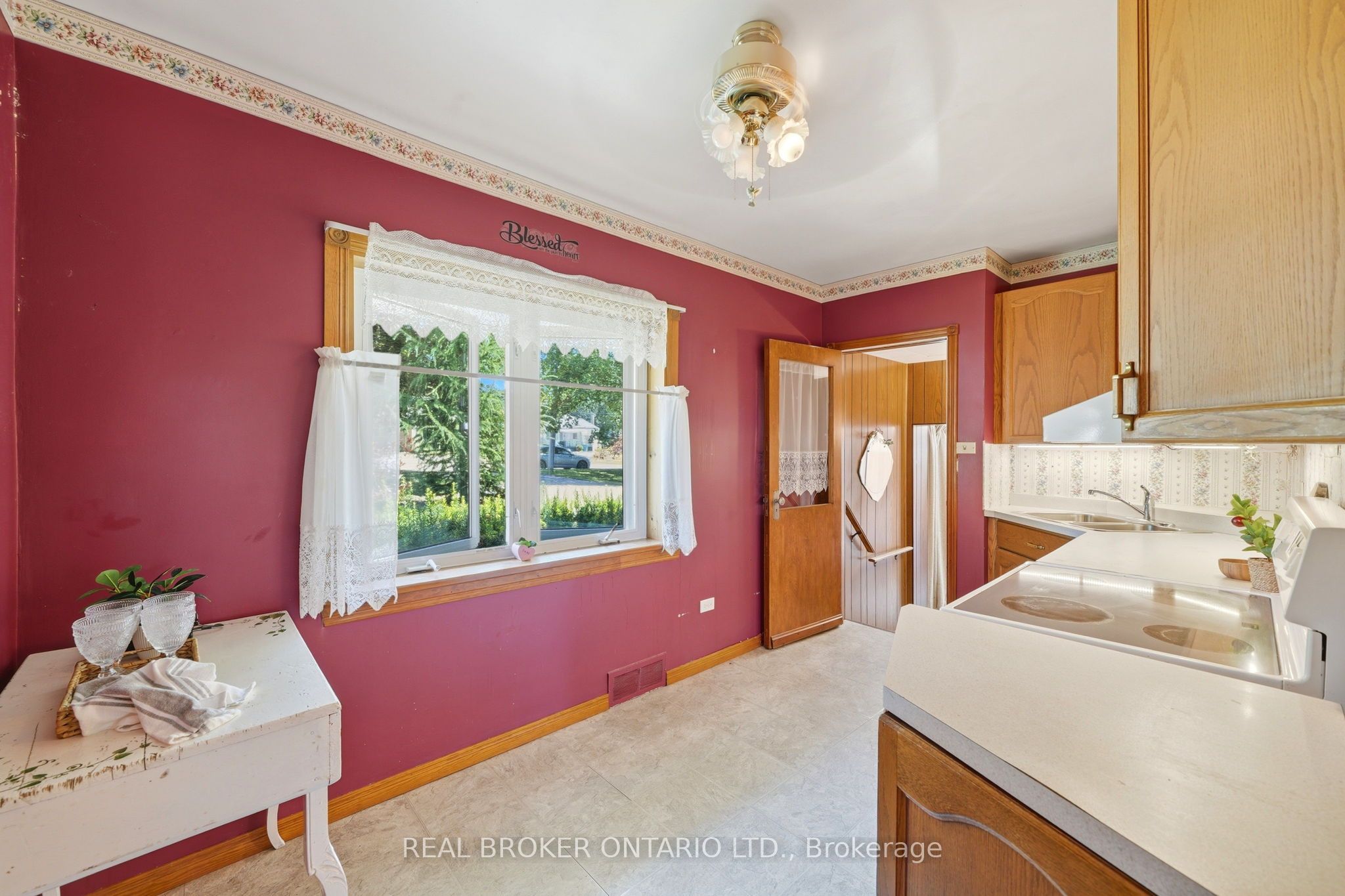 158 Diagonal Road, North Huron, ON N0G 2W0 photo 5