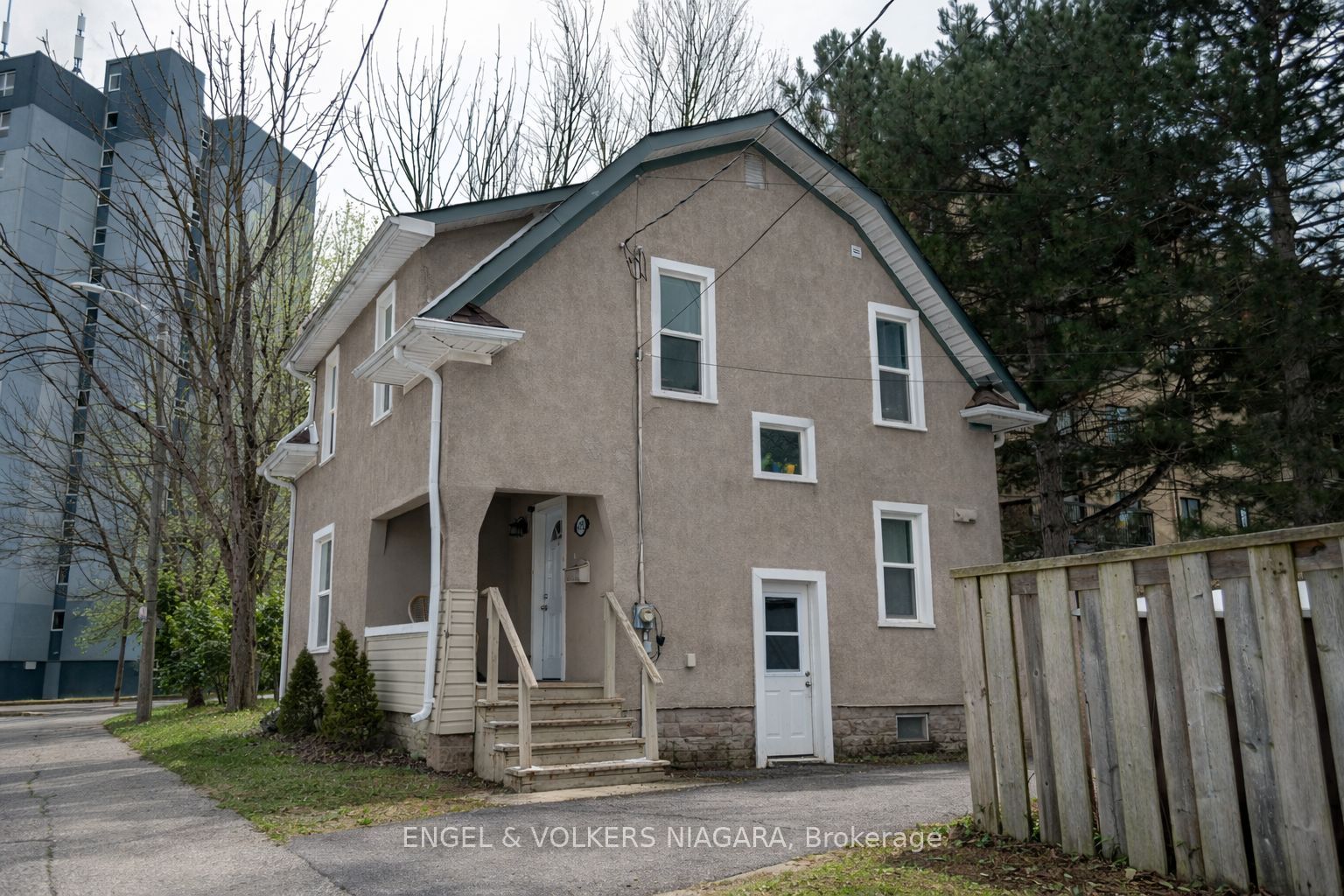 4752 Crawford Place W, Niagara Falls, ON L2E 1Z2 photo 4