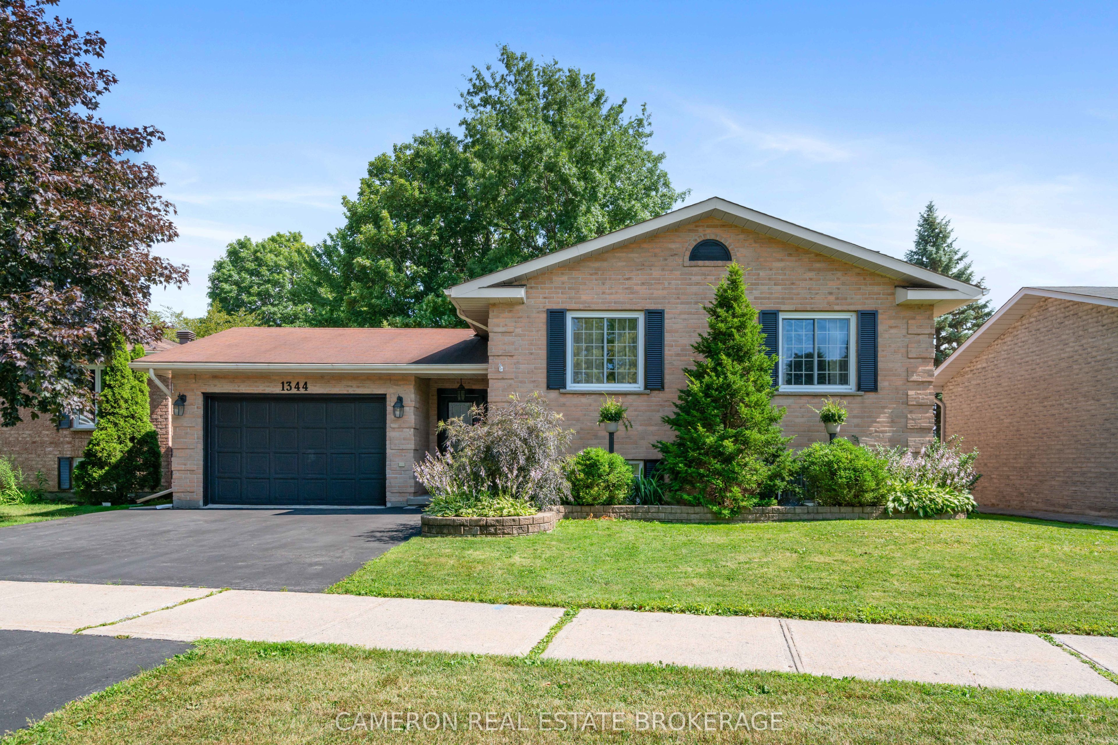 1344 Stormont Drive, Cornwall, ON K6H 6Y1