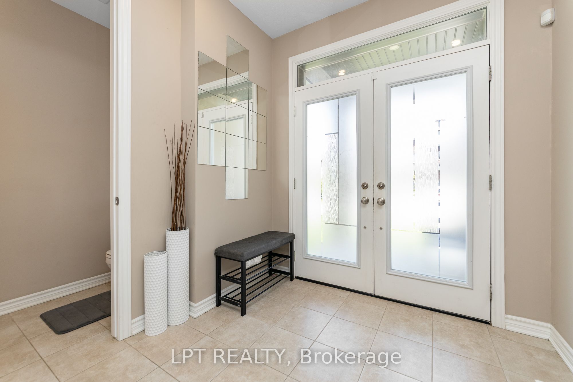 908 Pedigree Street, Stittsville - Munster - Richmond, ON K2S 0Y5 photo 2