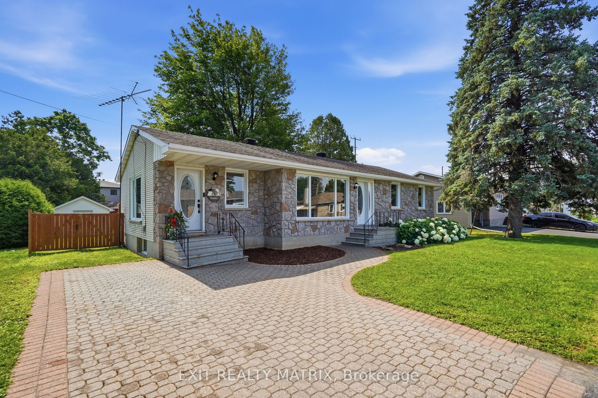 693 Cartier Street, Casselman, ON K0A 1M0 photo 2