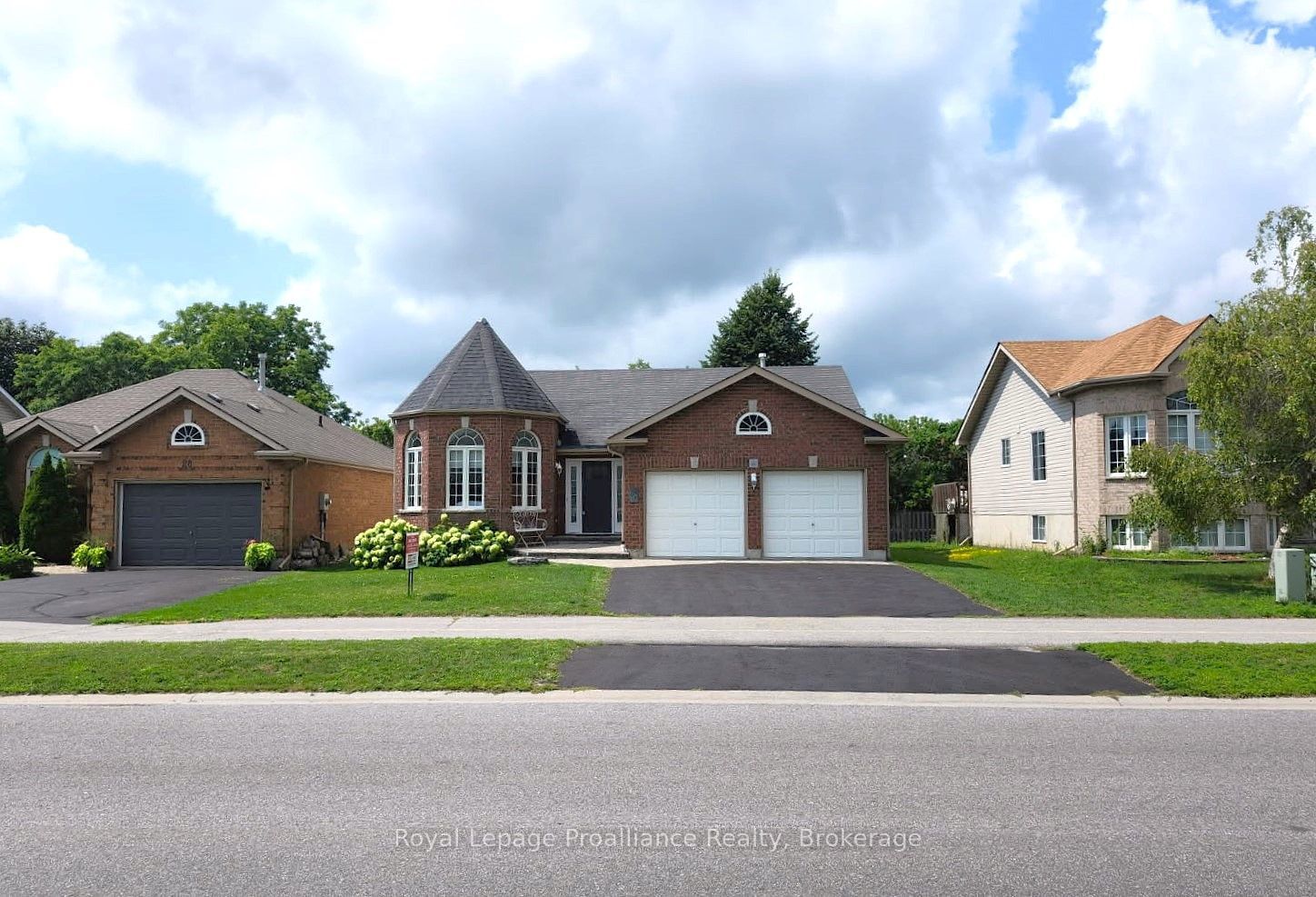 30 Heartwood Drive, Belleville, ON K8P 5L9