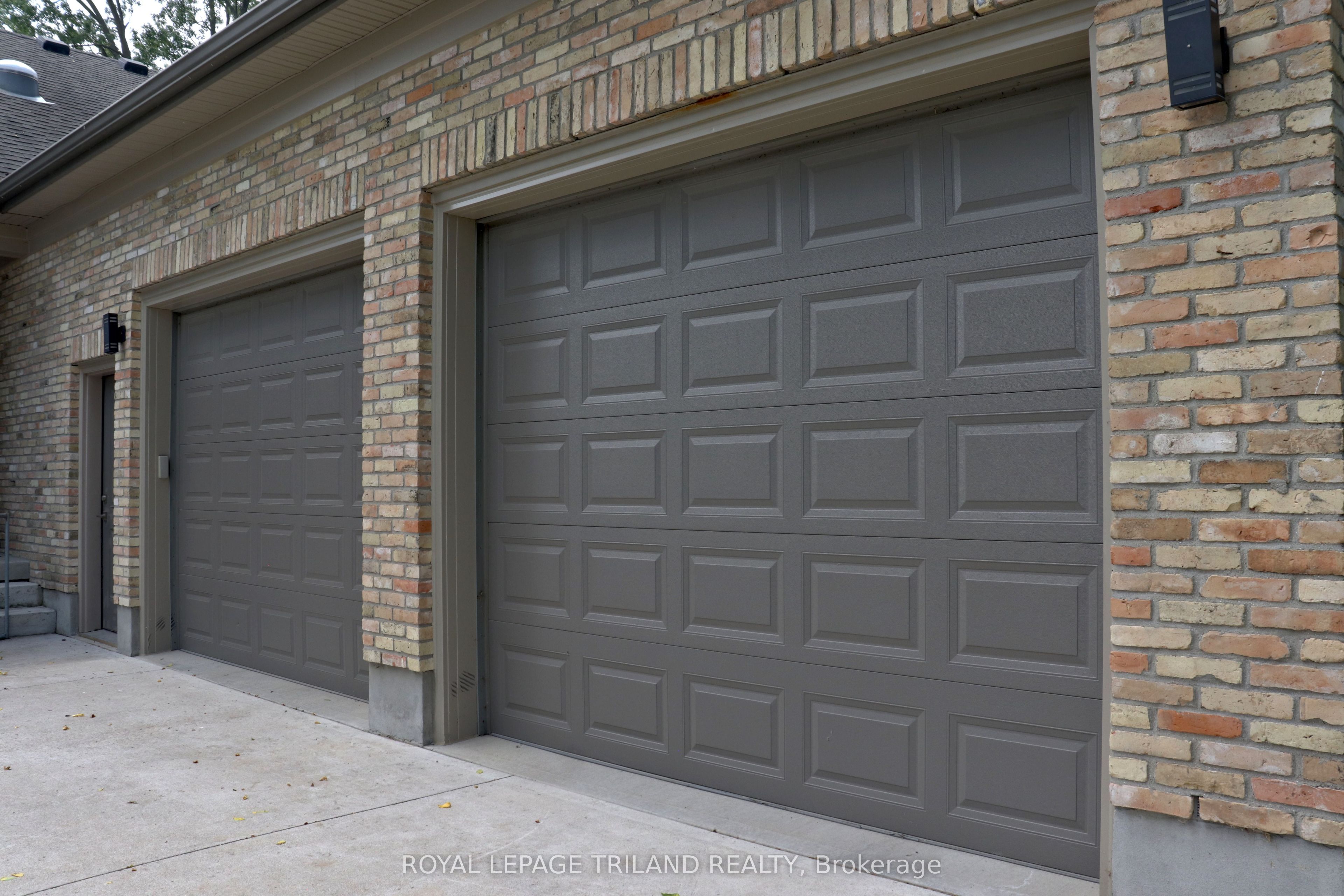 15796 Nine Mile Road, Middlesex Centre, ON N0M 2A0 photo 3