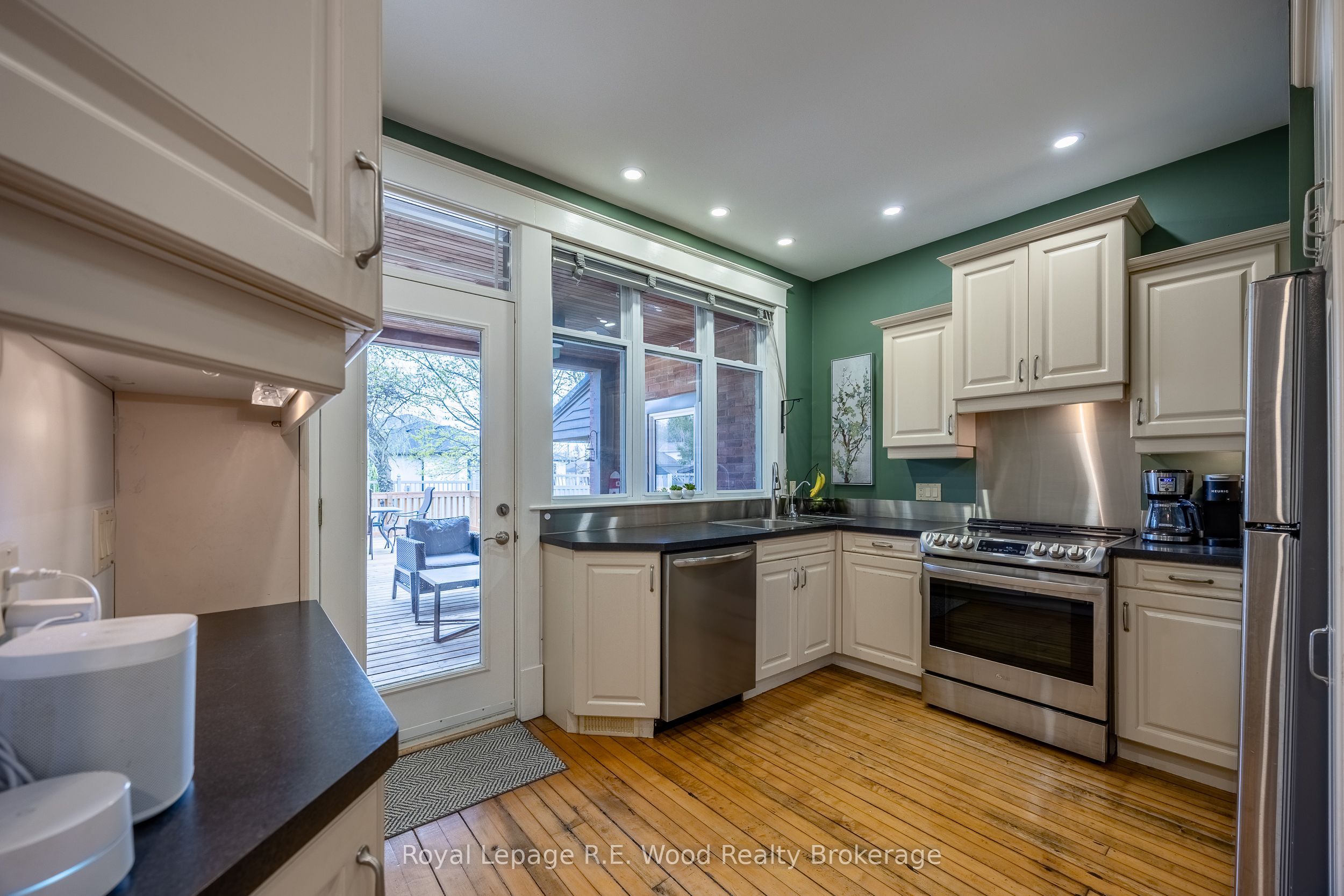 10 George Street, Tillsonburg, ON N4G 2N2 photo 5