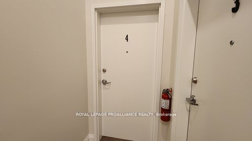 261 Front Street 4, Belleville, ON K8N 2Z6 photo 4