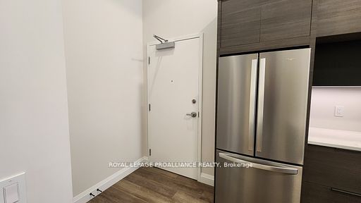 261 Front Street 4, Belleville, ON K8N 2Z6 photo 5