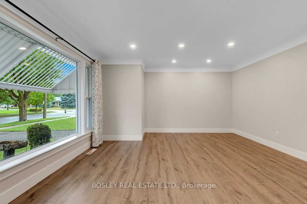 290 Melrose Drive, Kitchener, ON N2H 2C1 photo 4