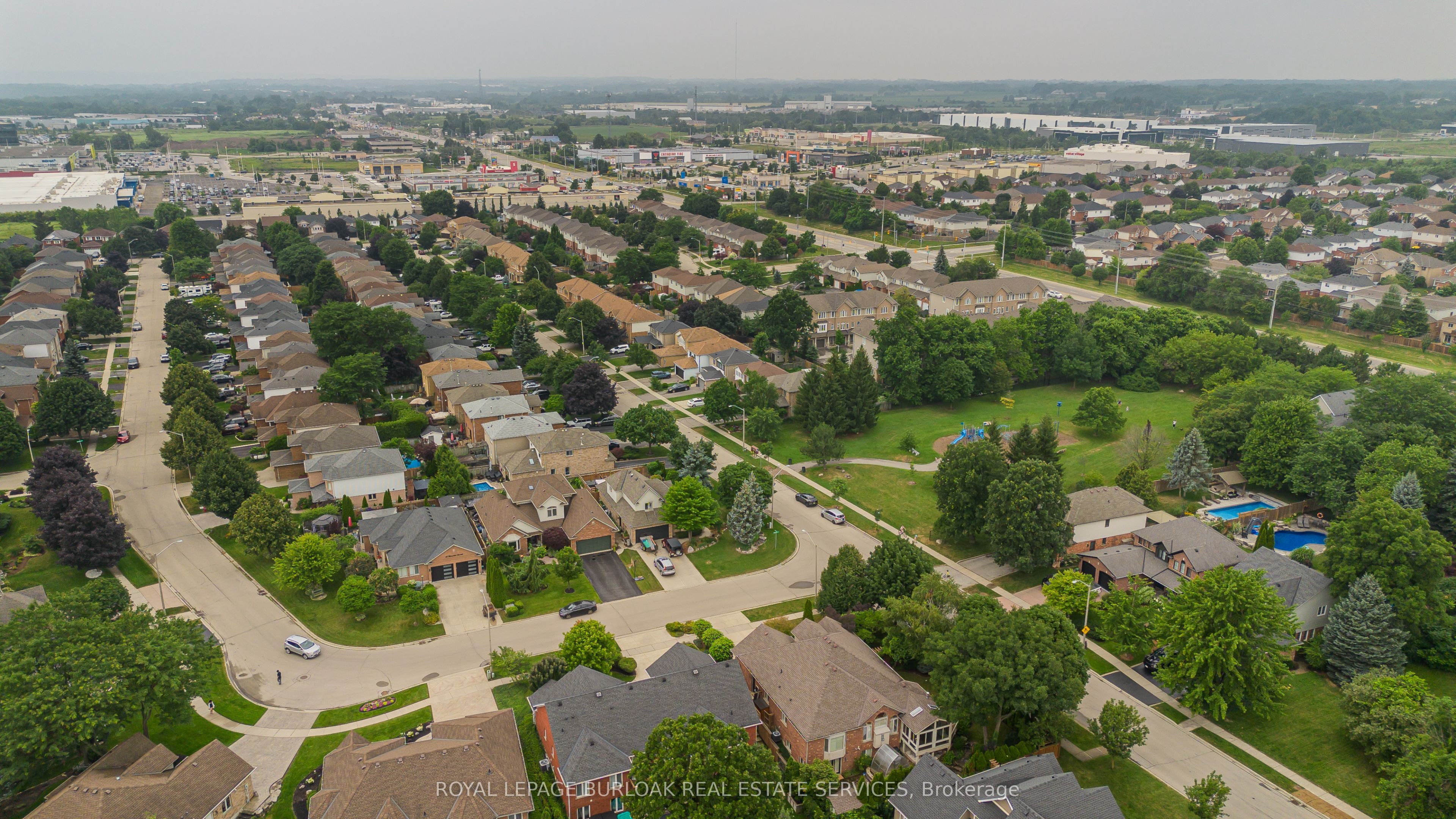 54 Waterwheel Crescent, Hamilton, ON L9H 7B7 photo 2