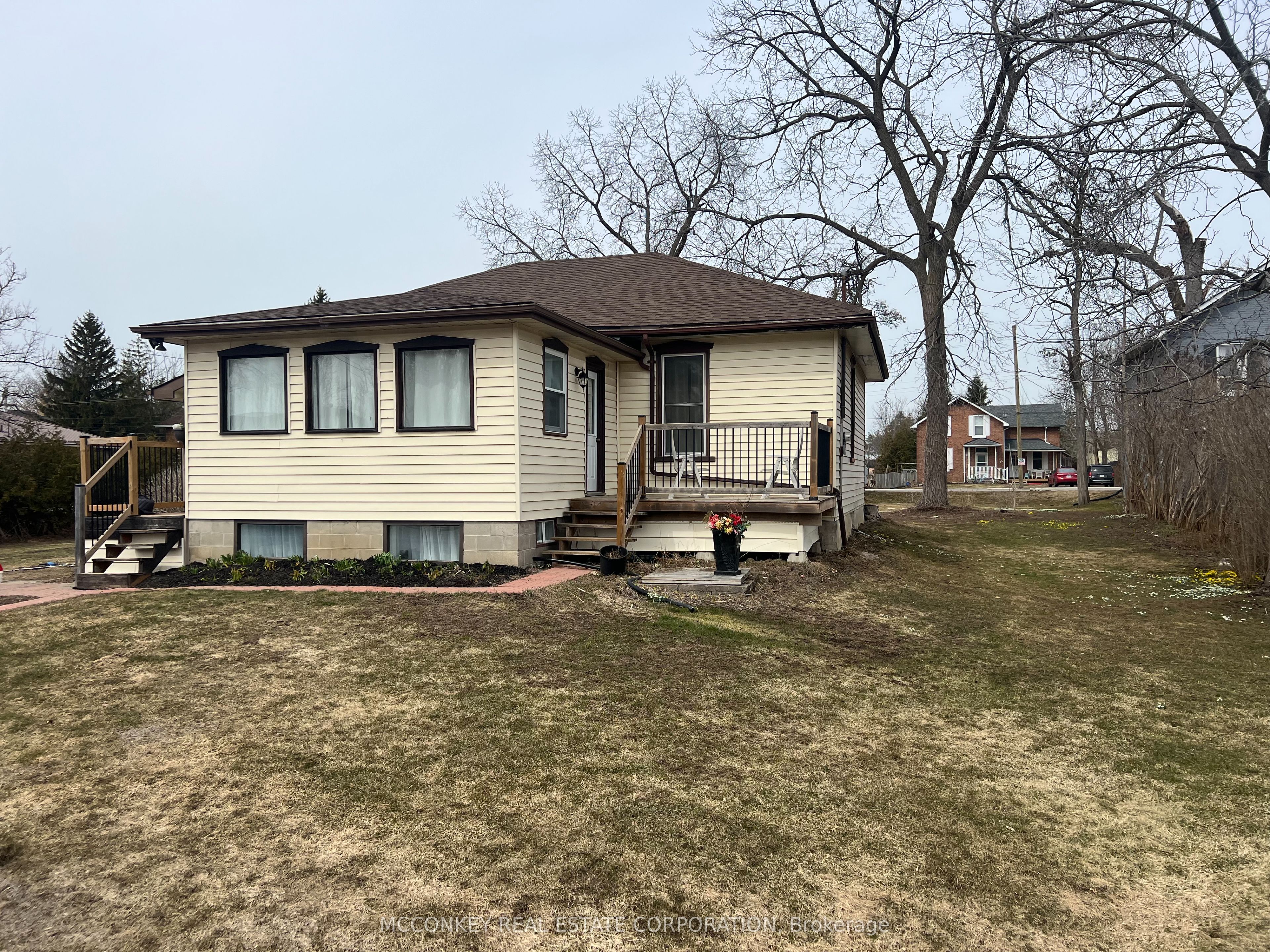 24 KING Street W, Kawartha Lakes, ON K0L 2W0 photo 2