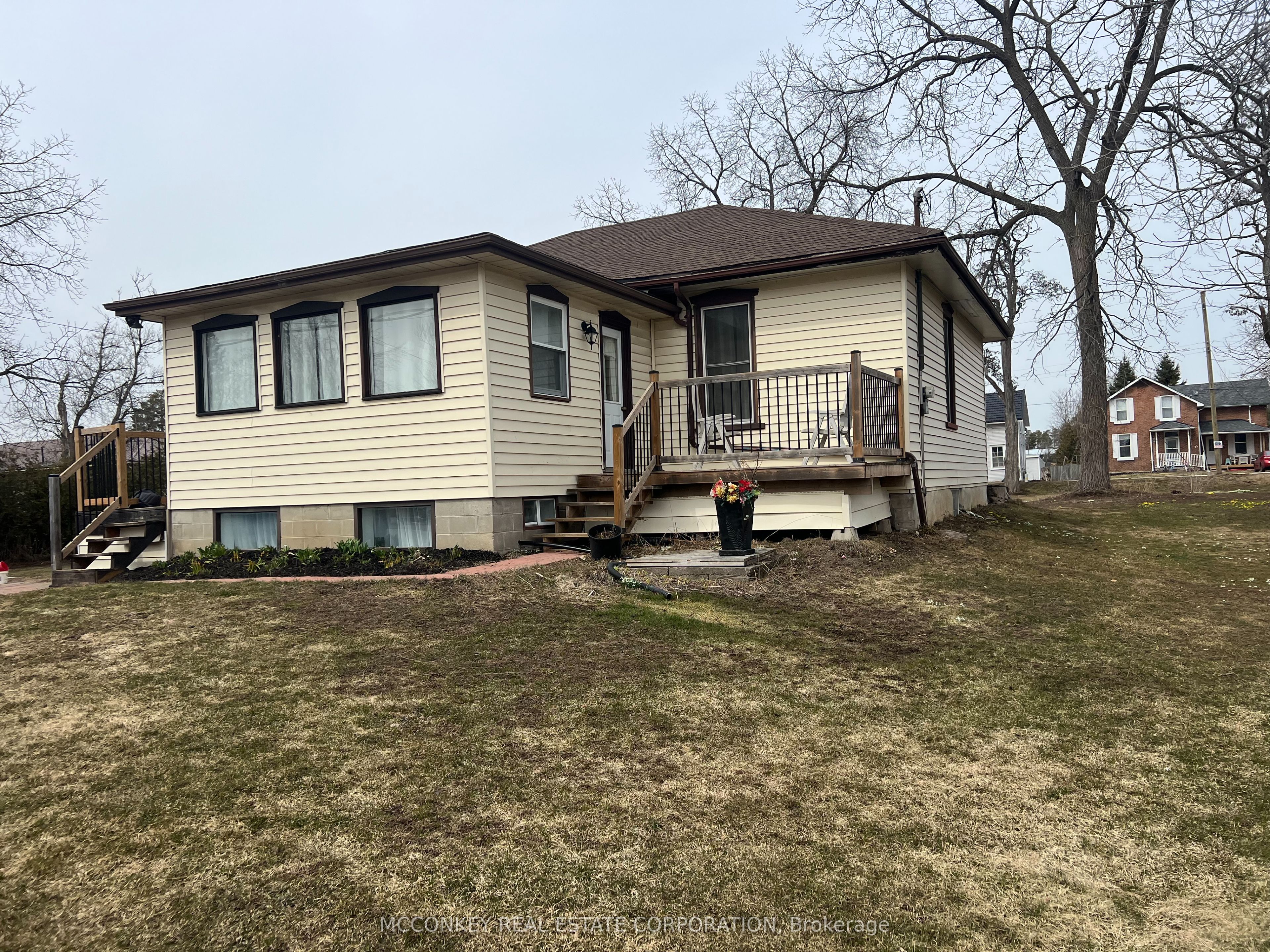 24 KING Street W, Kawartha Lakes, ON K0L 2W0 photo 3