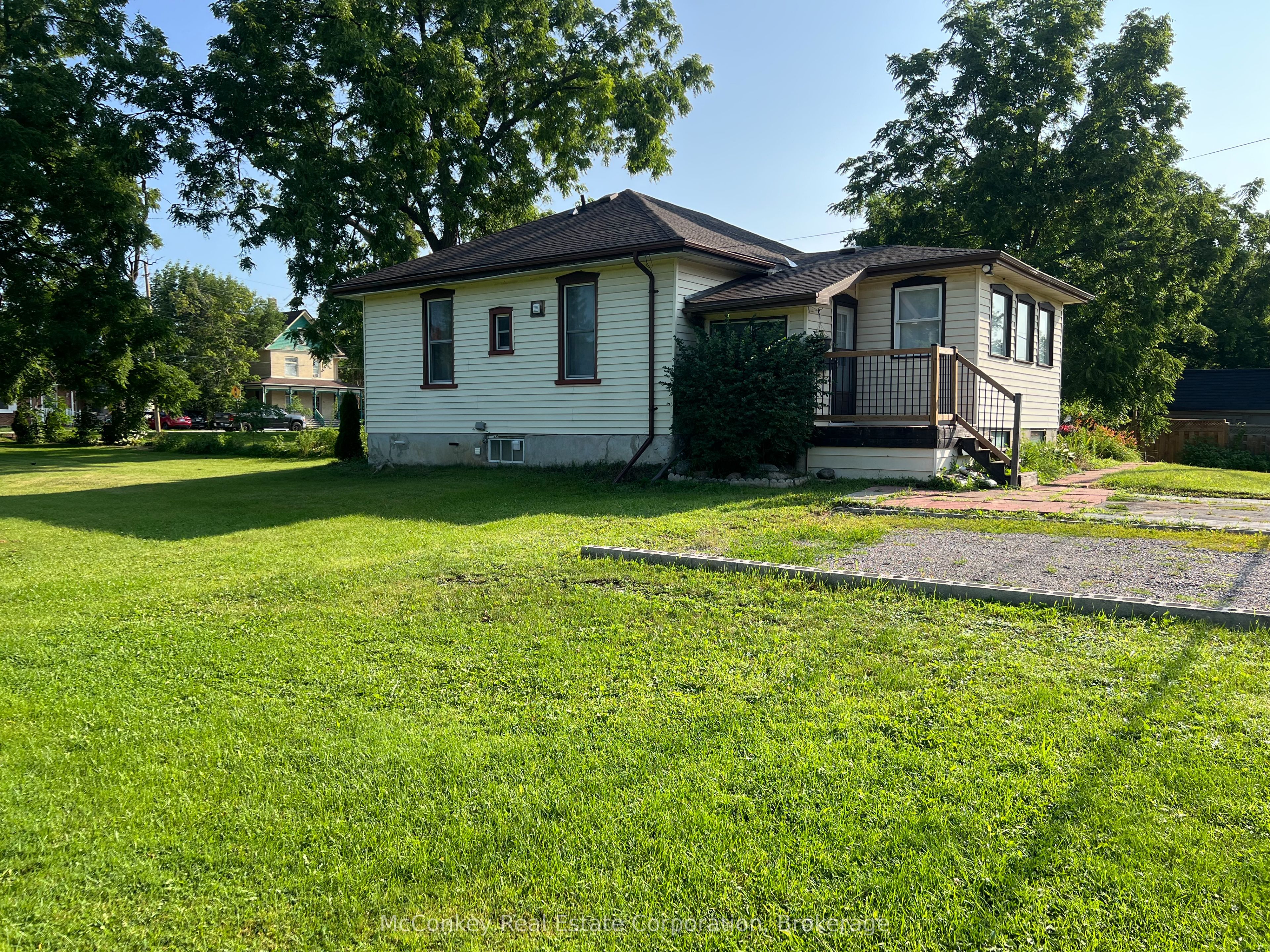 24 KING Street W, Kawartha Lakes, ON K0L 2W0 photo 5