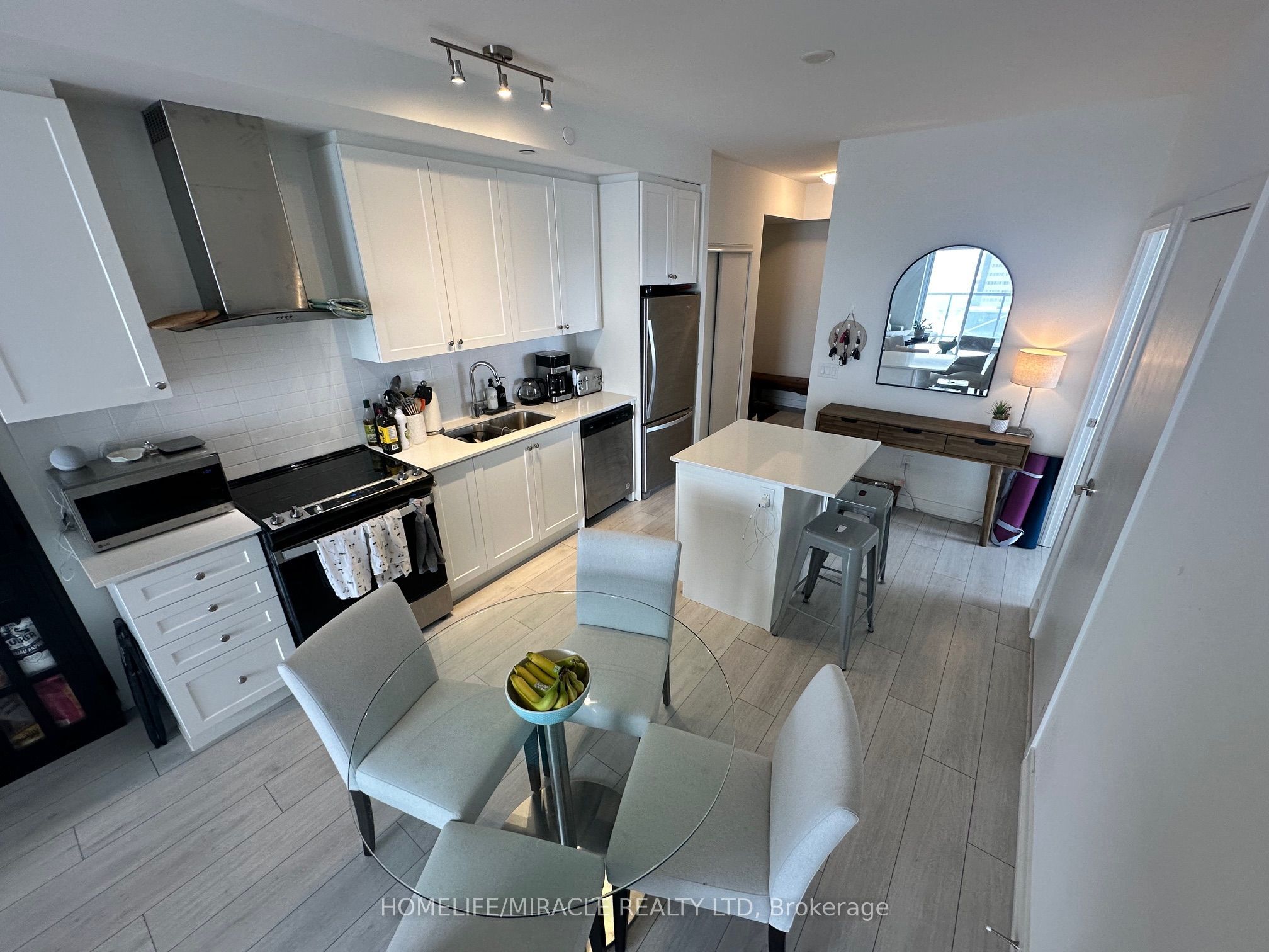 55 Duke Street 1003, Kitchener, ON N2H 0C9 photo 5