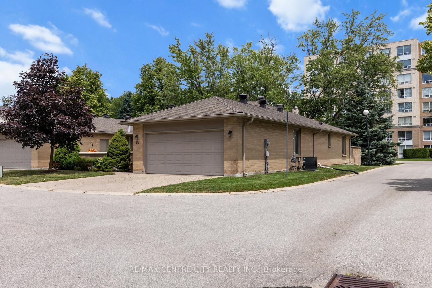 1500 Richmond Street 104, London North, ON N6G 4V1 photo 2