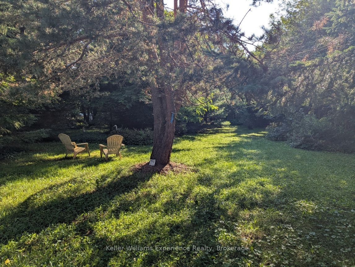 141 Meadow Heights Drive, Bracebridge, ON P1L 1A3 photo 3