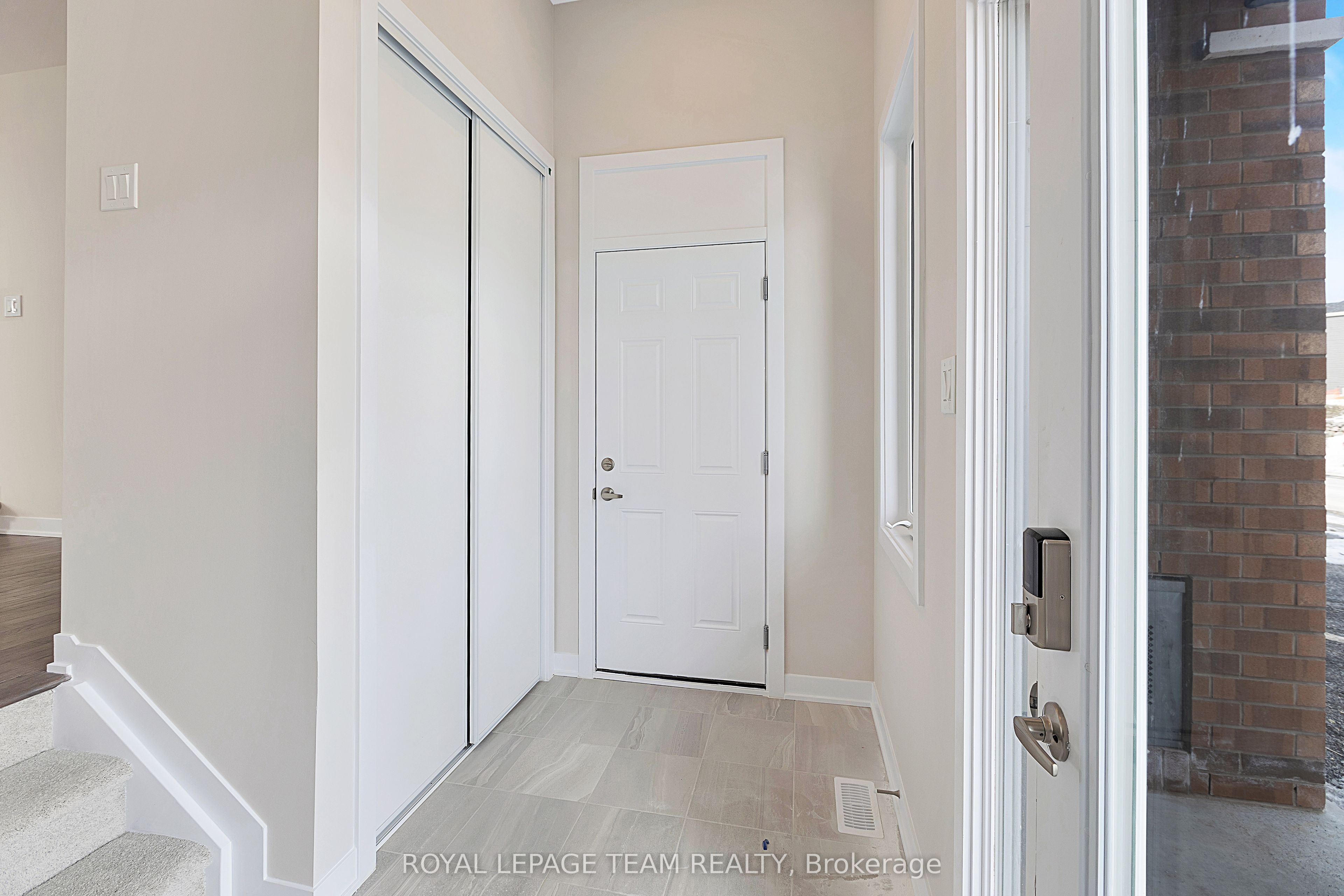 676 Expansion Road, Barrhaven, ON K2J 7G3 photo 5
