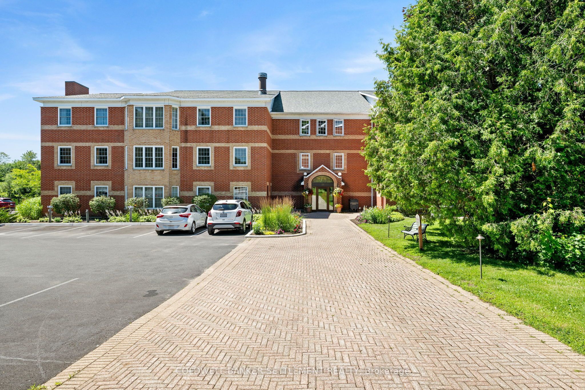 19 John Street 303, Perth, ON K7H 1T8 photo 4