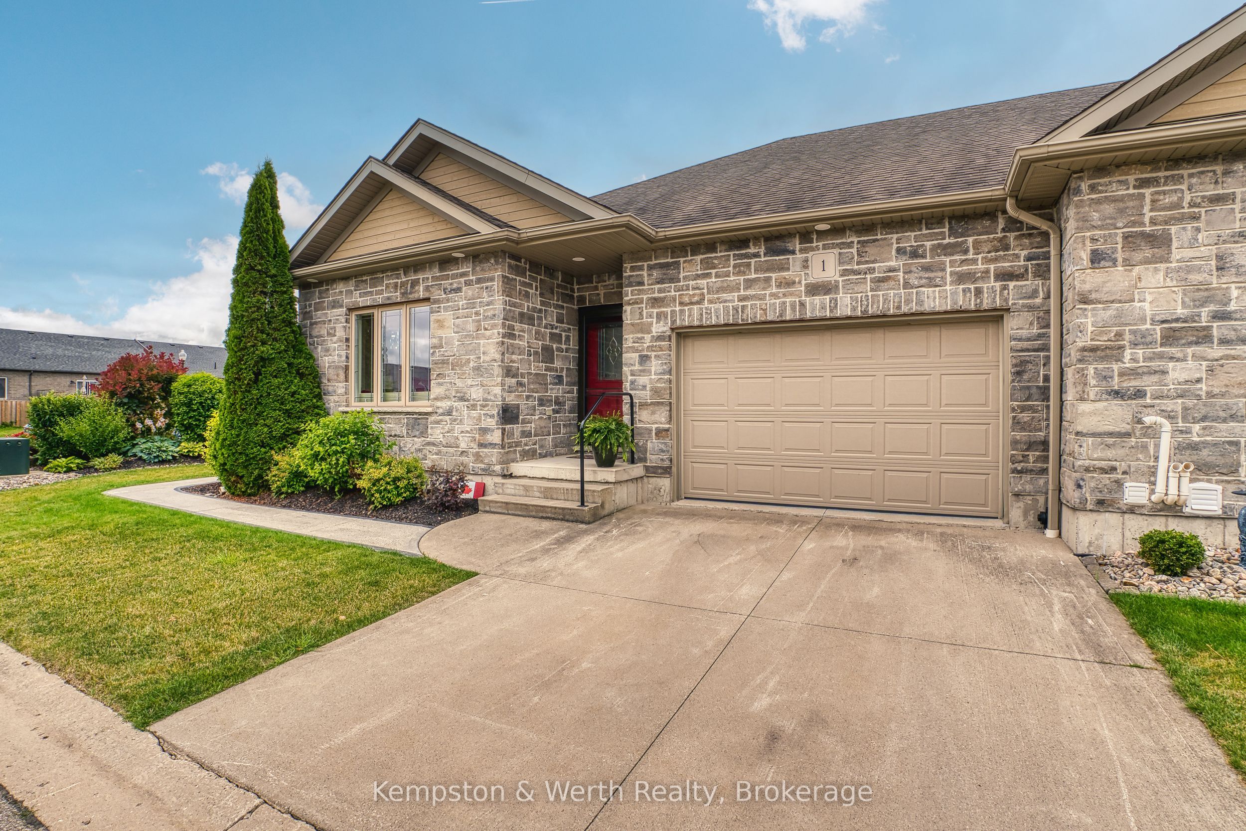 855 Wallace Avenue N 1, North Perth, ON N4W 1M3