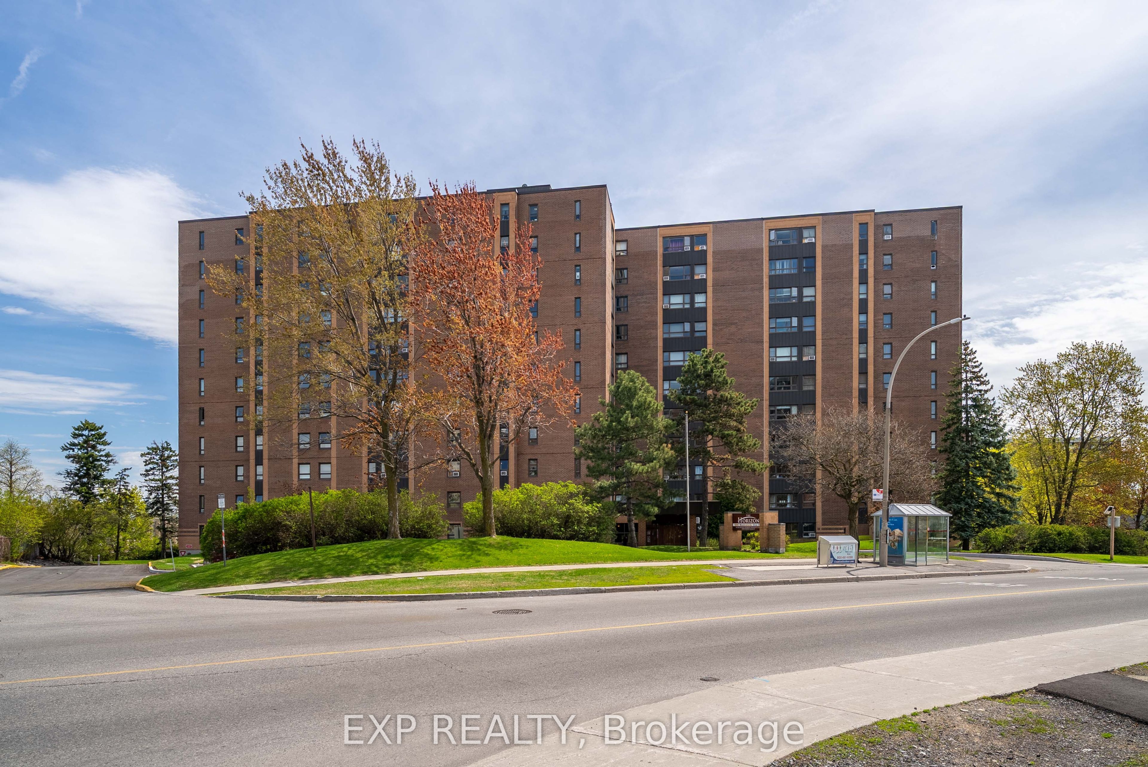 1356 MEADOWLANDS Drive N 604, Cityview - Parkwoods Hills - Rideau Shore, ON K2E 6K6 photo 2