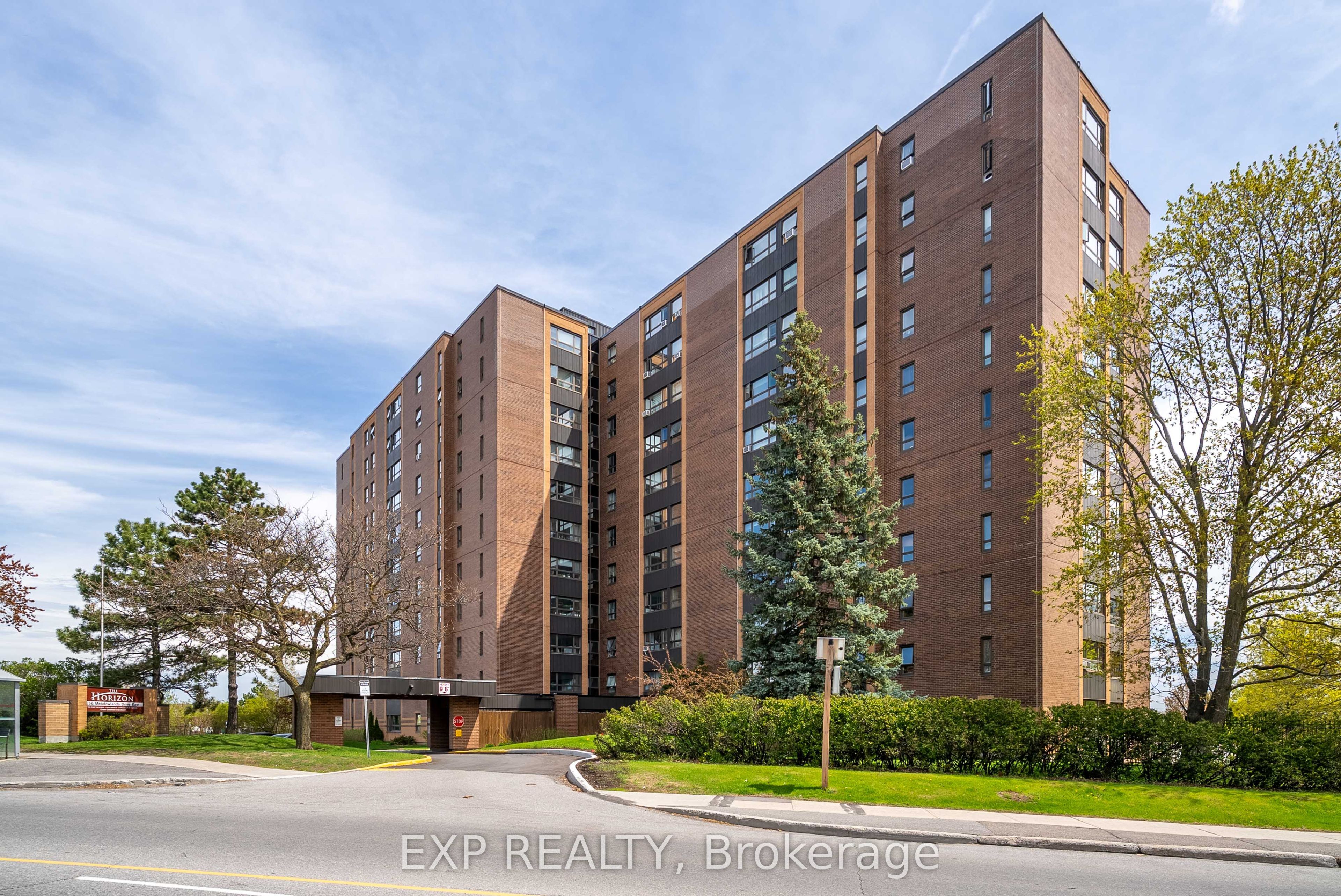 1356 MEADOWLANDS Drive N 604, Cityview - Parkwoods Hills - Rideau Shore, ON K2E 6K6 photo 3